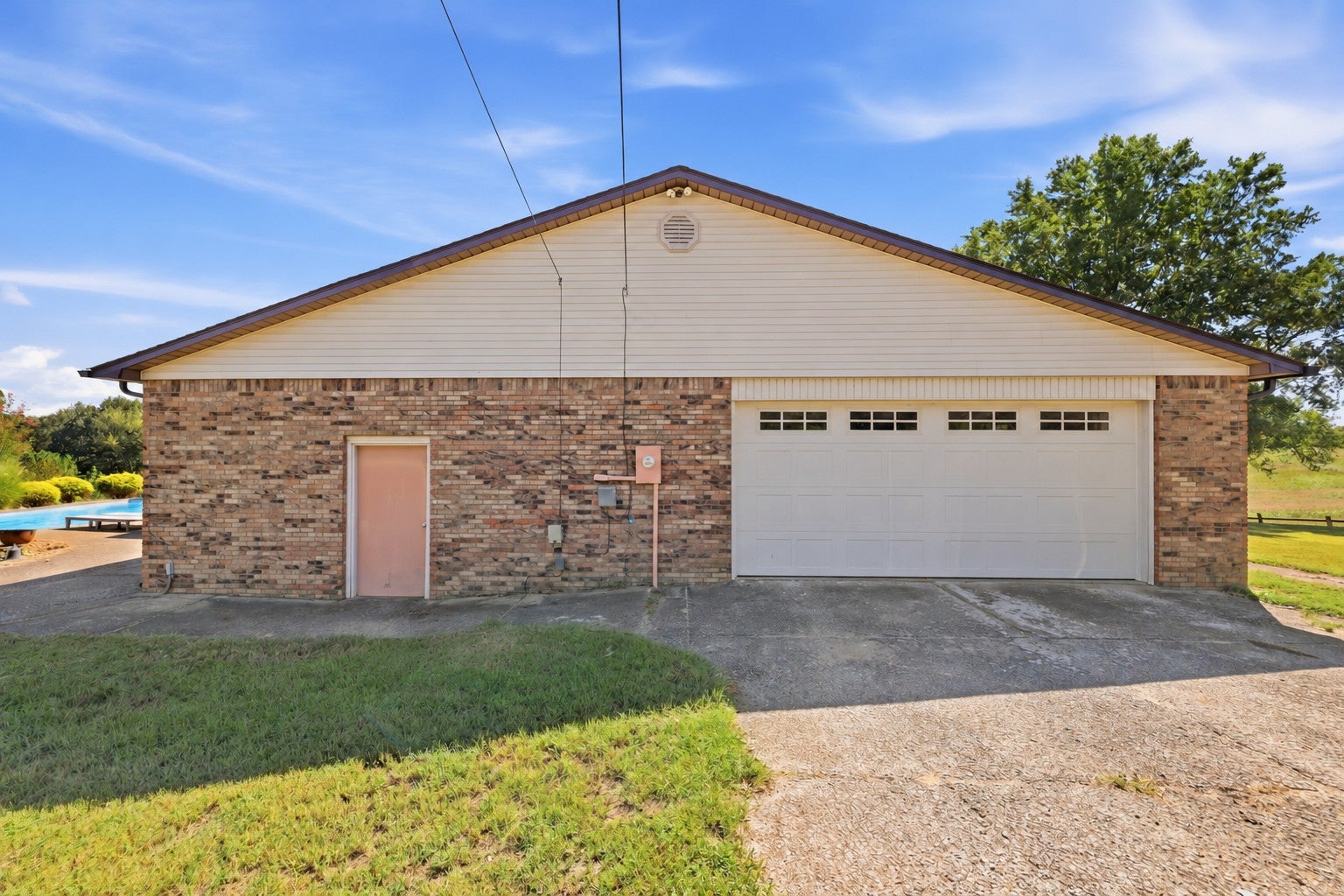 1857 Old McKenzie Hwy