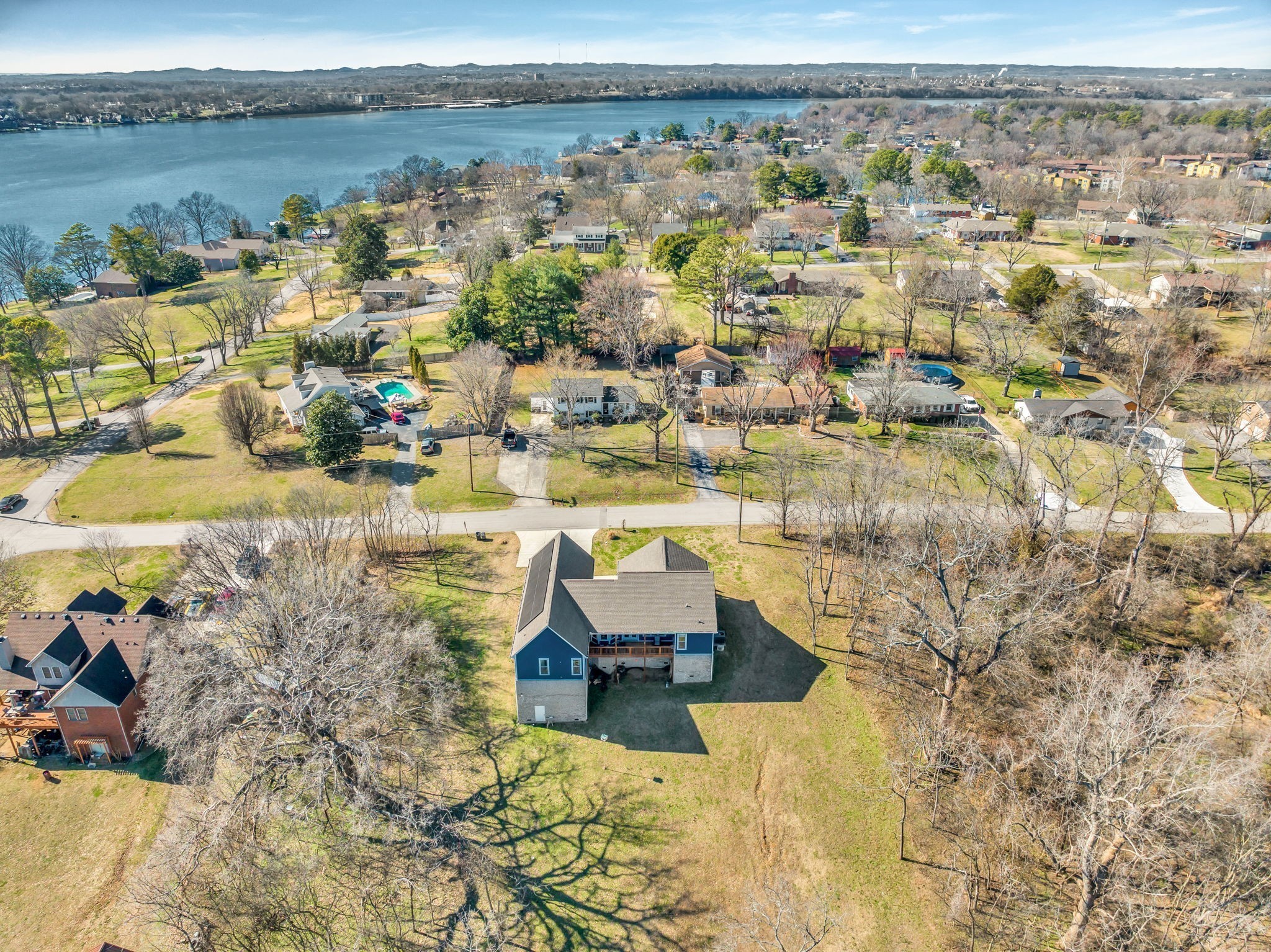 102 Riverwood Dr