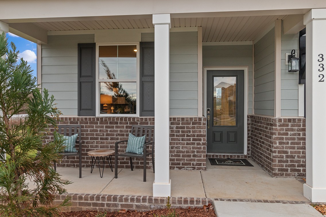 401 Gladstone Way