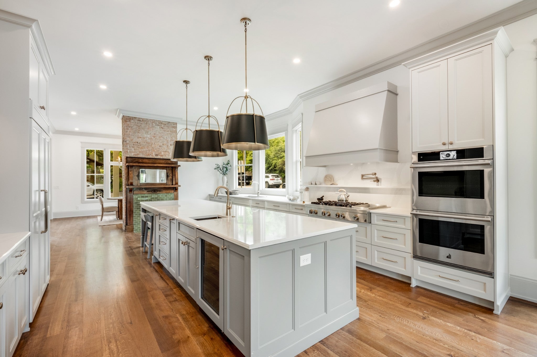 3106 Dudley Ave