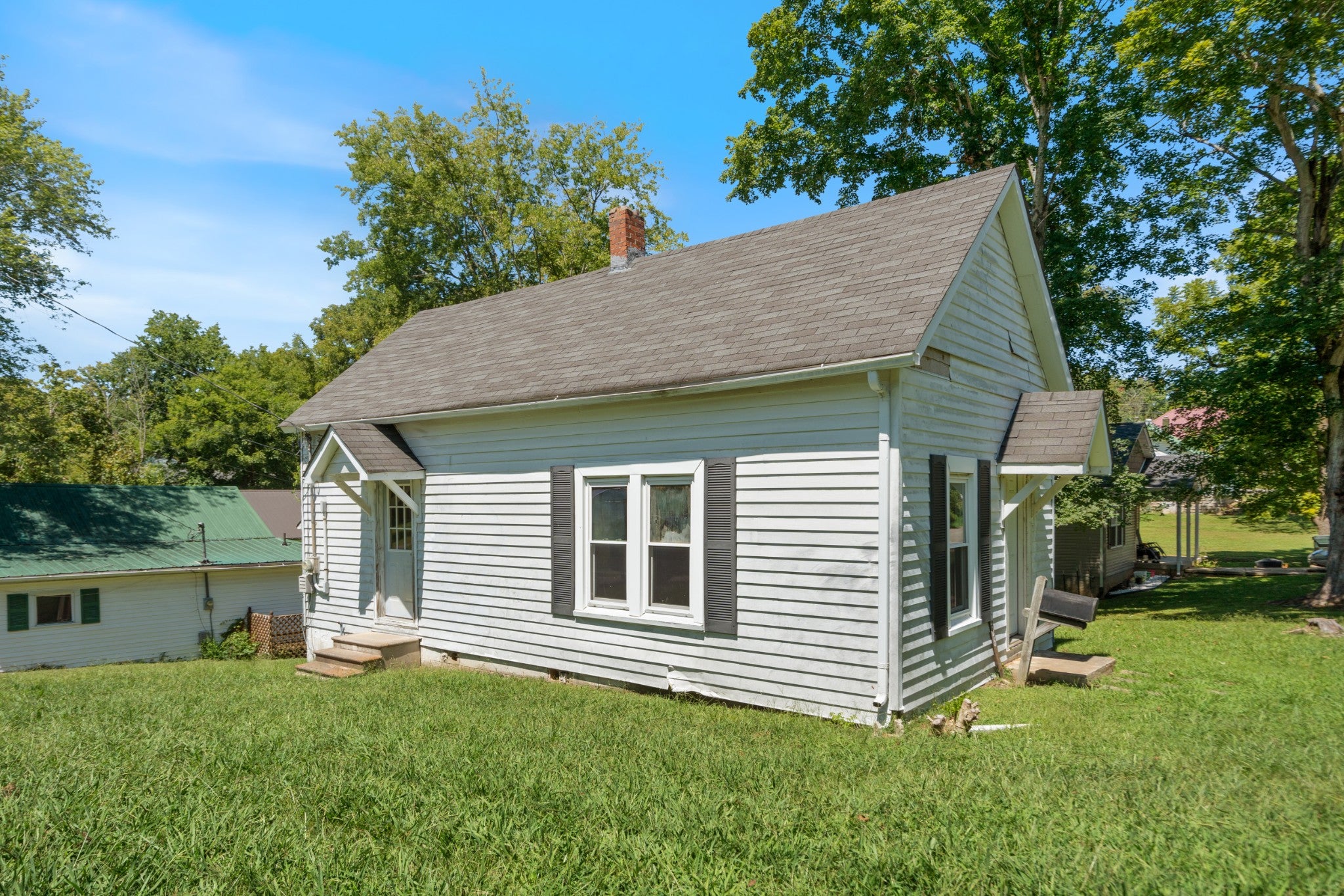 206 Freeman Ave