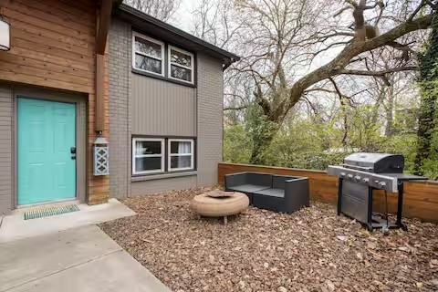 3000 Brightwood Ave