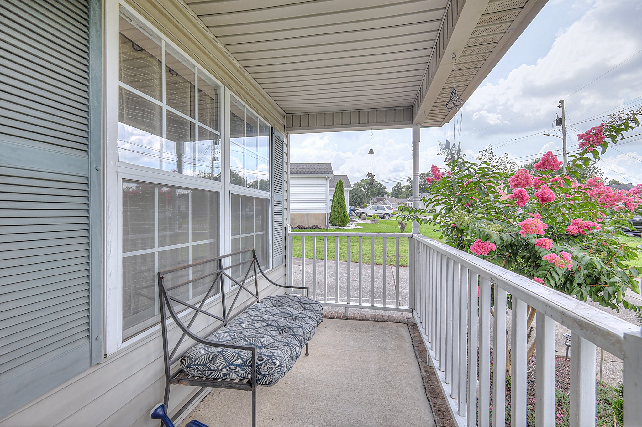 421 Randall Ln