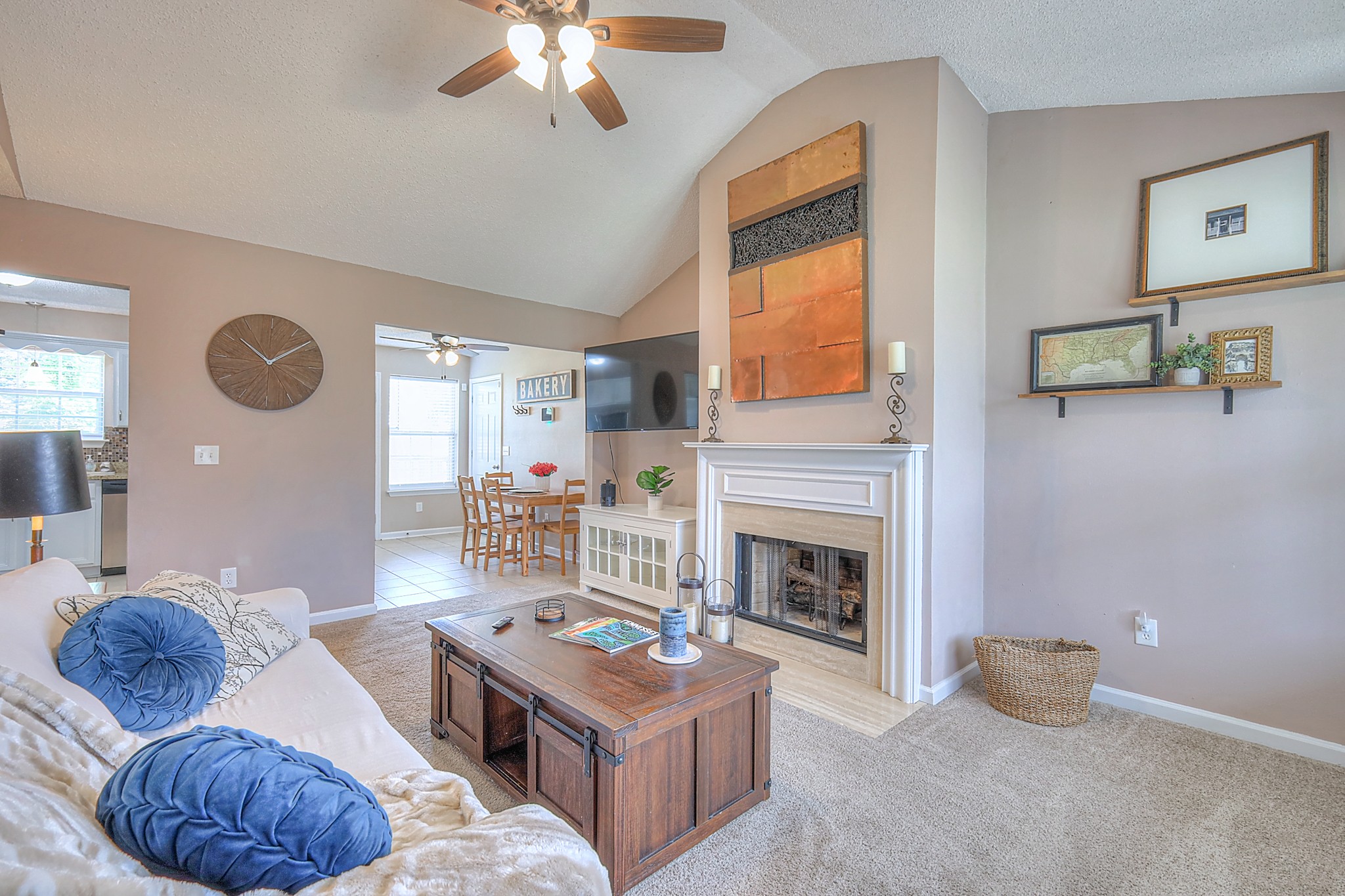 421 Randall Ln