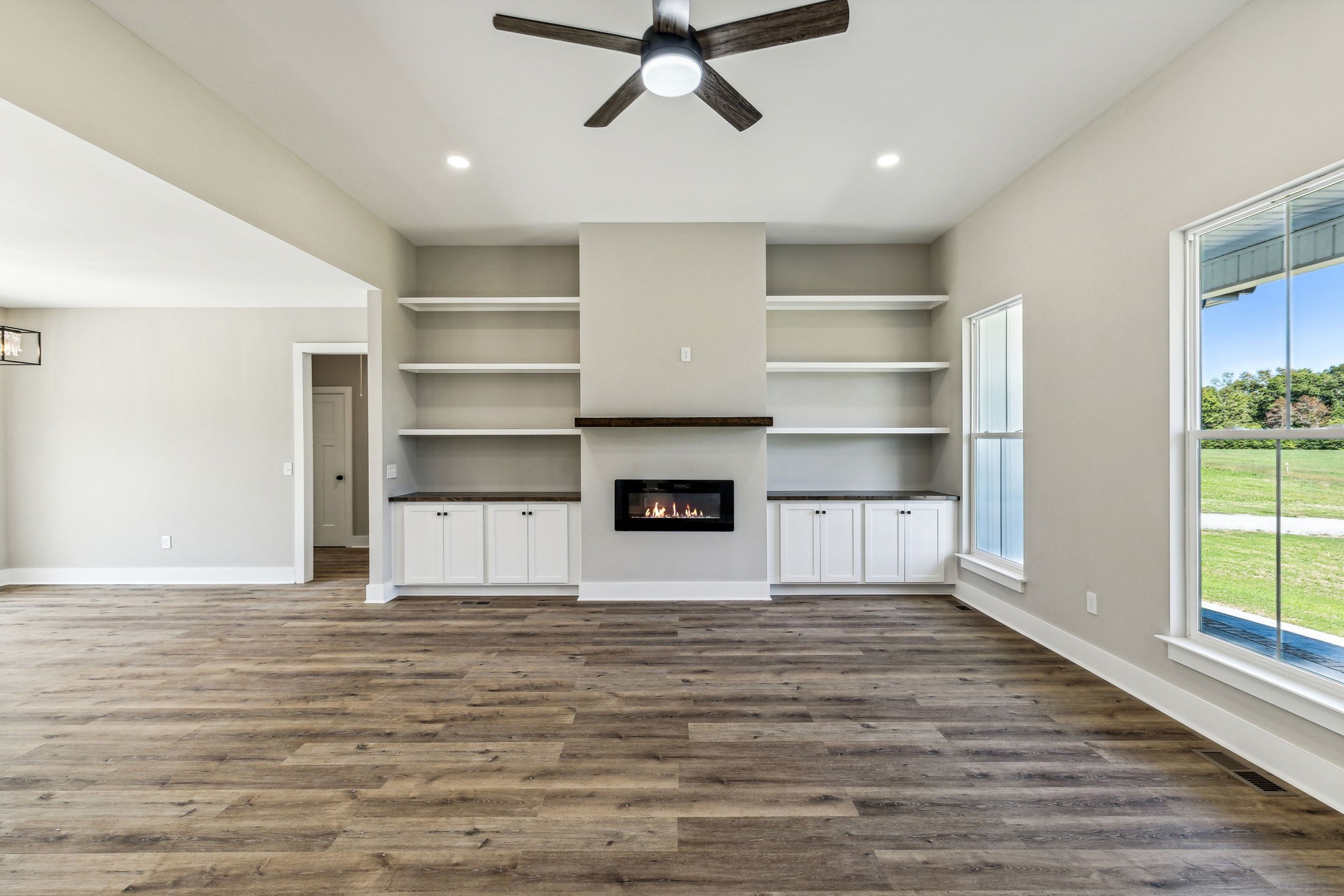 338 Woodland Creek Dr