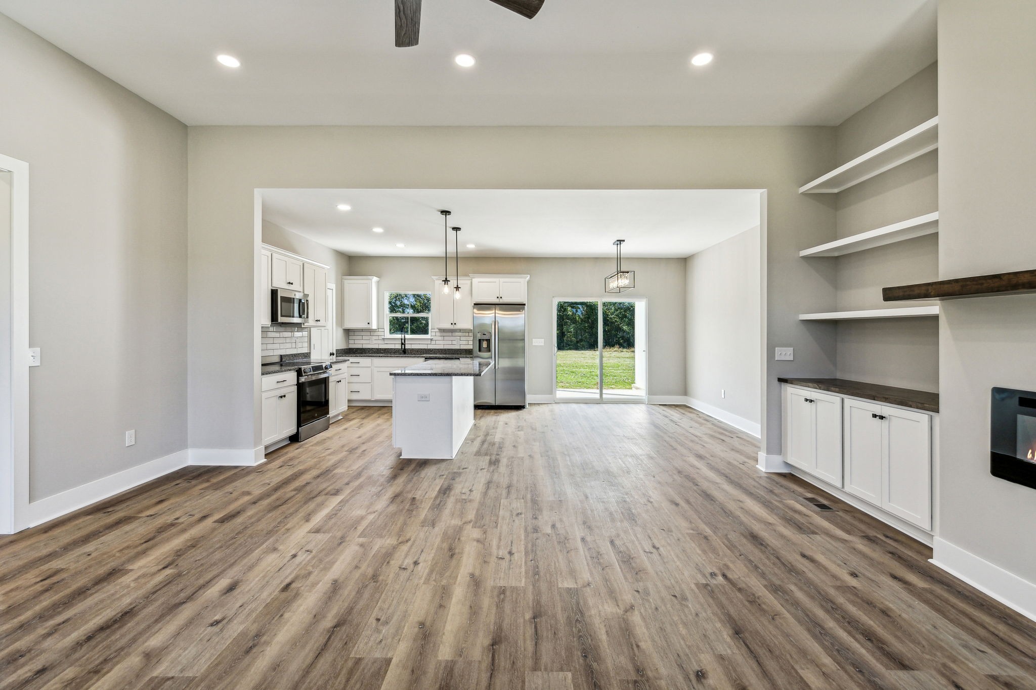 338 Woodland Creek Dr