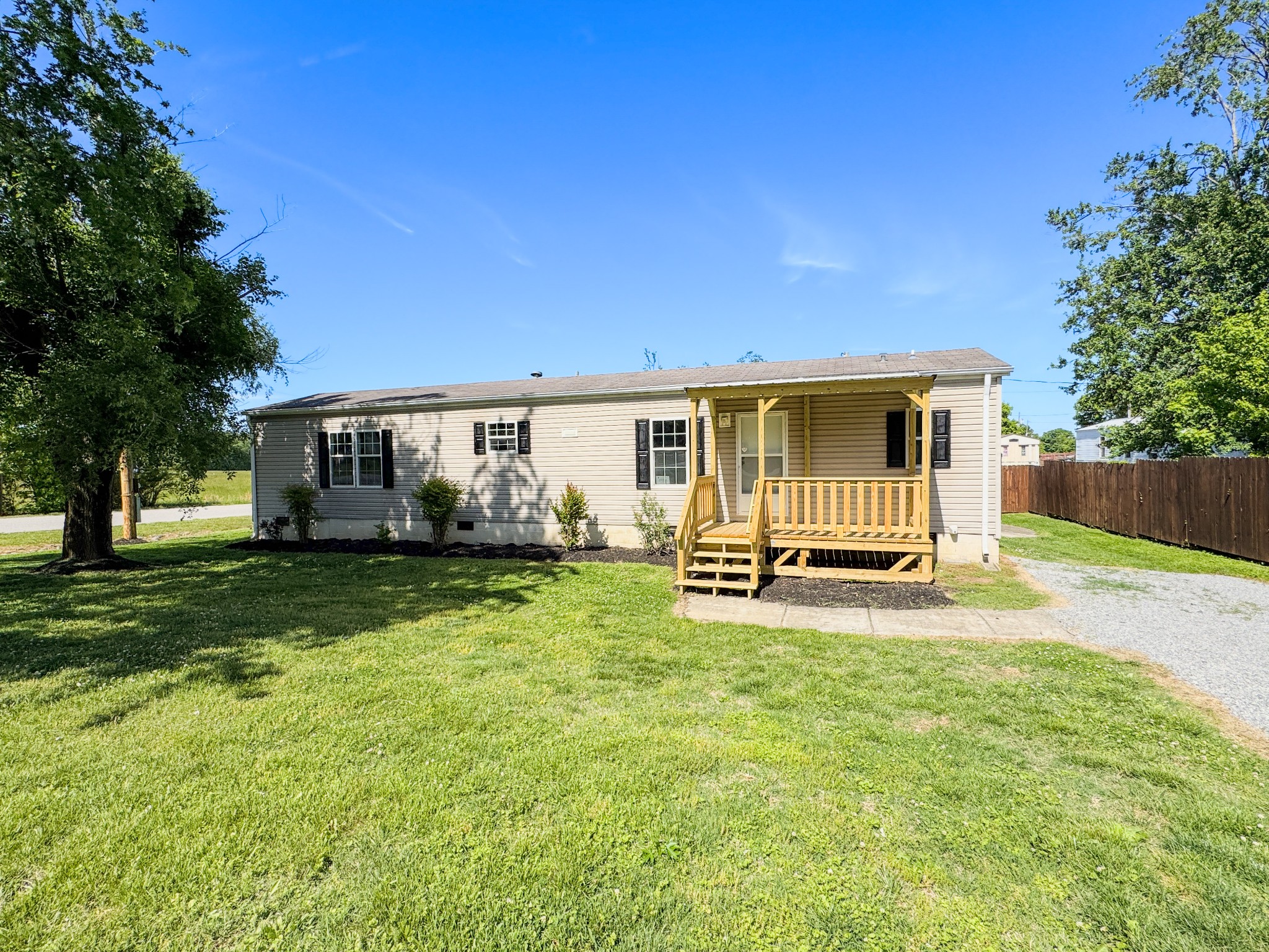 500 Akersville Rd