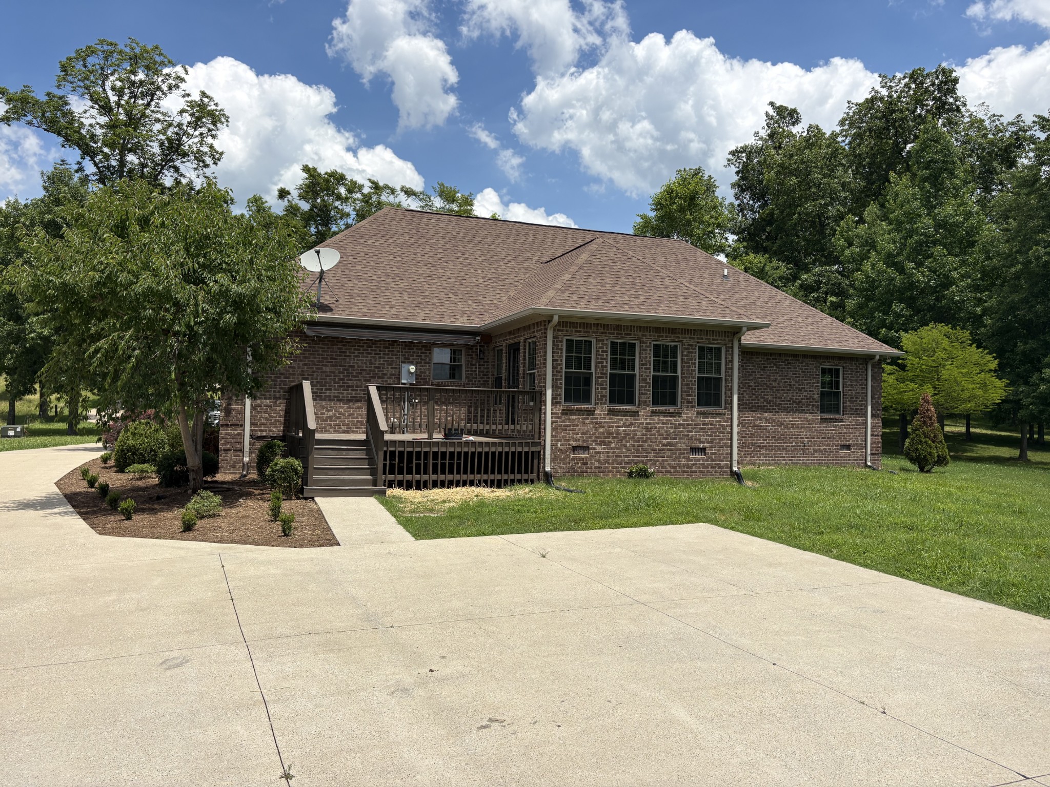11015 Highway 52 W