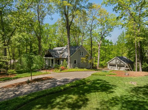 Photo of 111 Riverpoint Road, Signal Mountain, TN 37377 (MLS # 3190515)