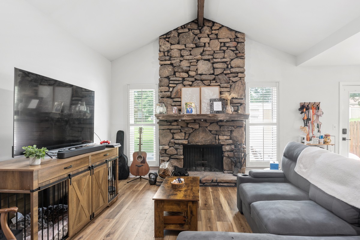 842 Todd Preis Dr