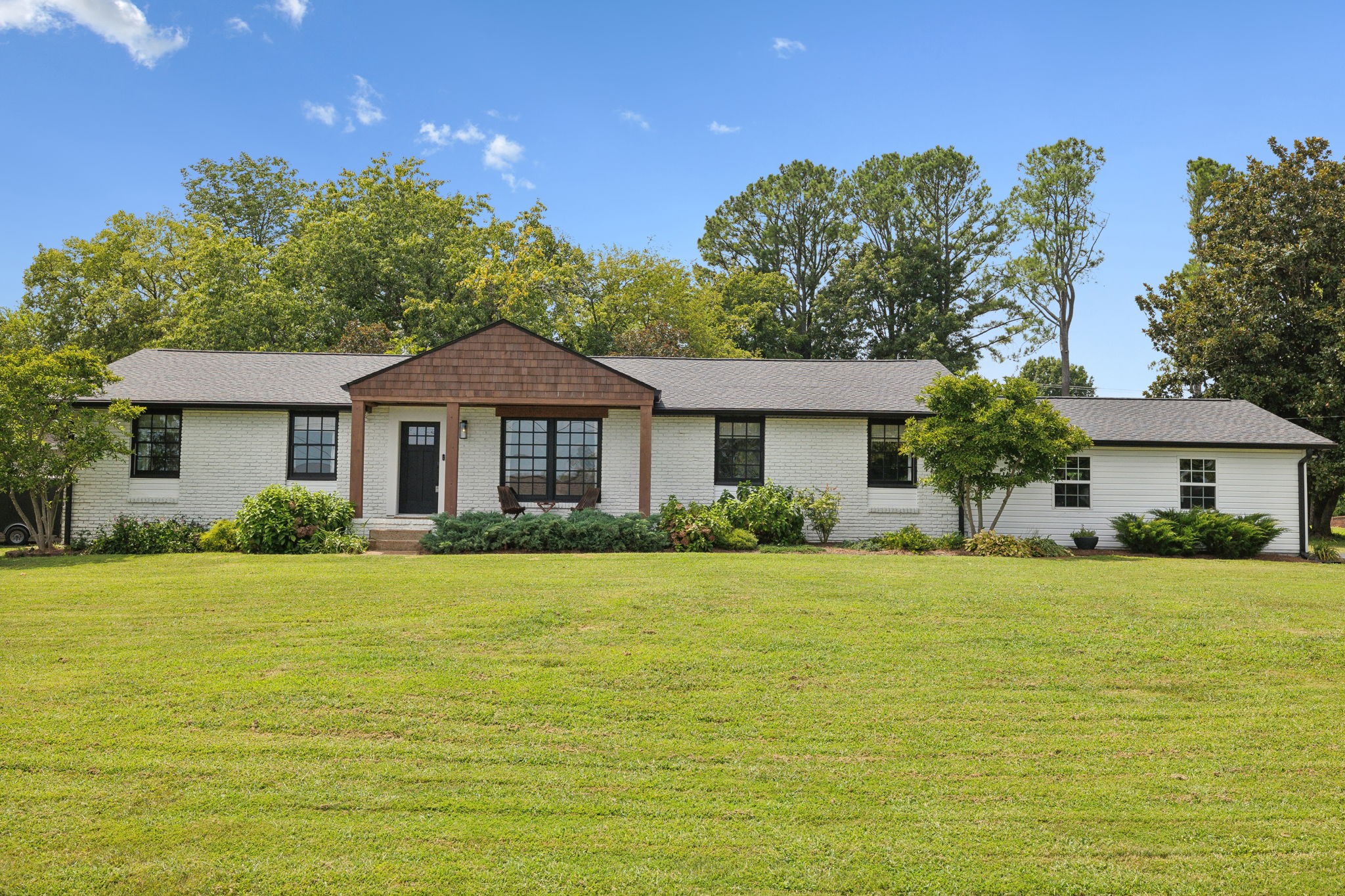 View Hendersonville, TN 37075 house