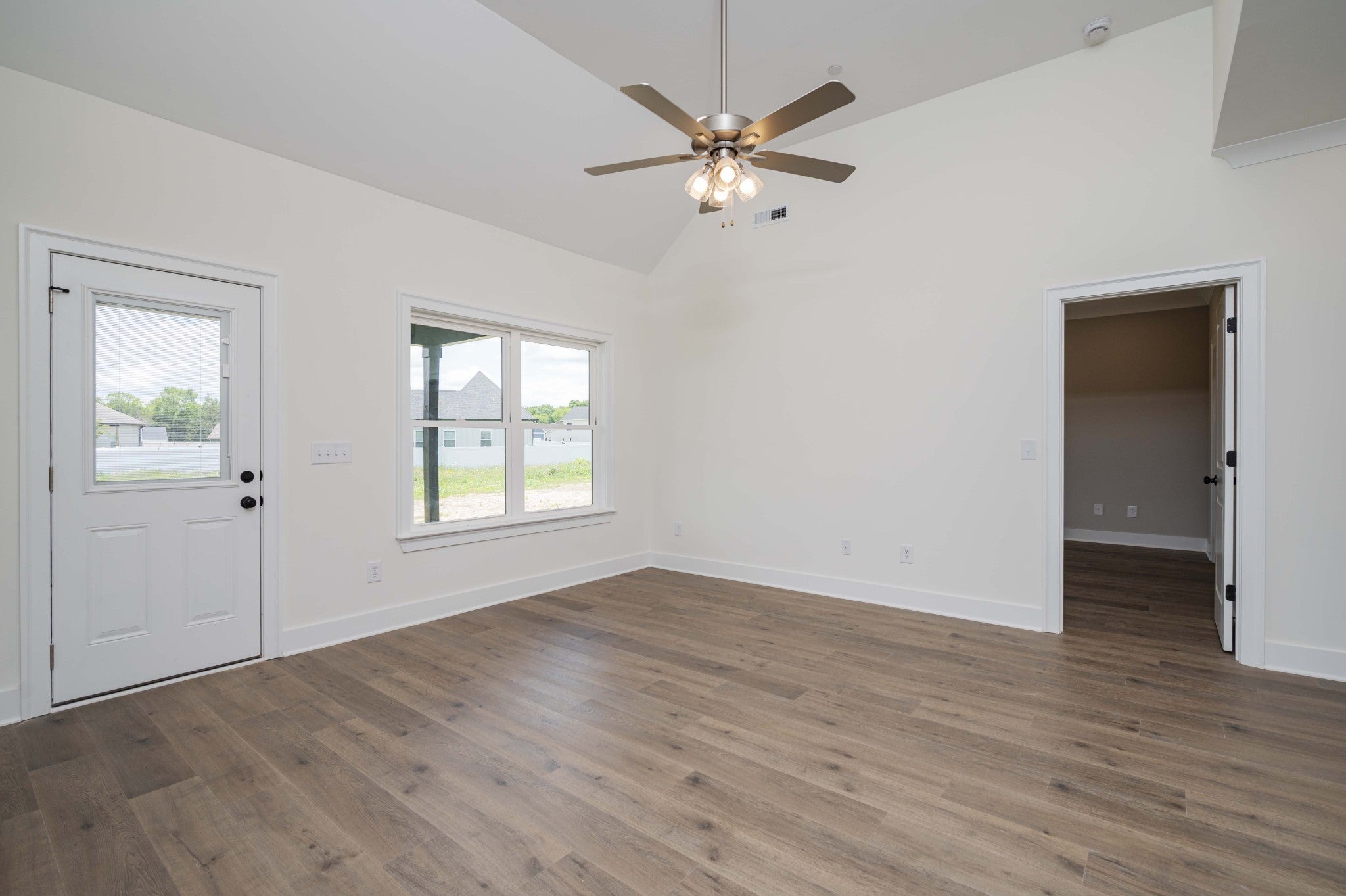 10109 Forkhorn Ln