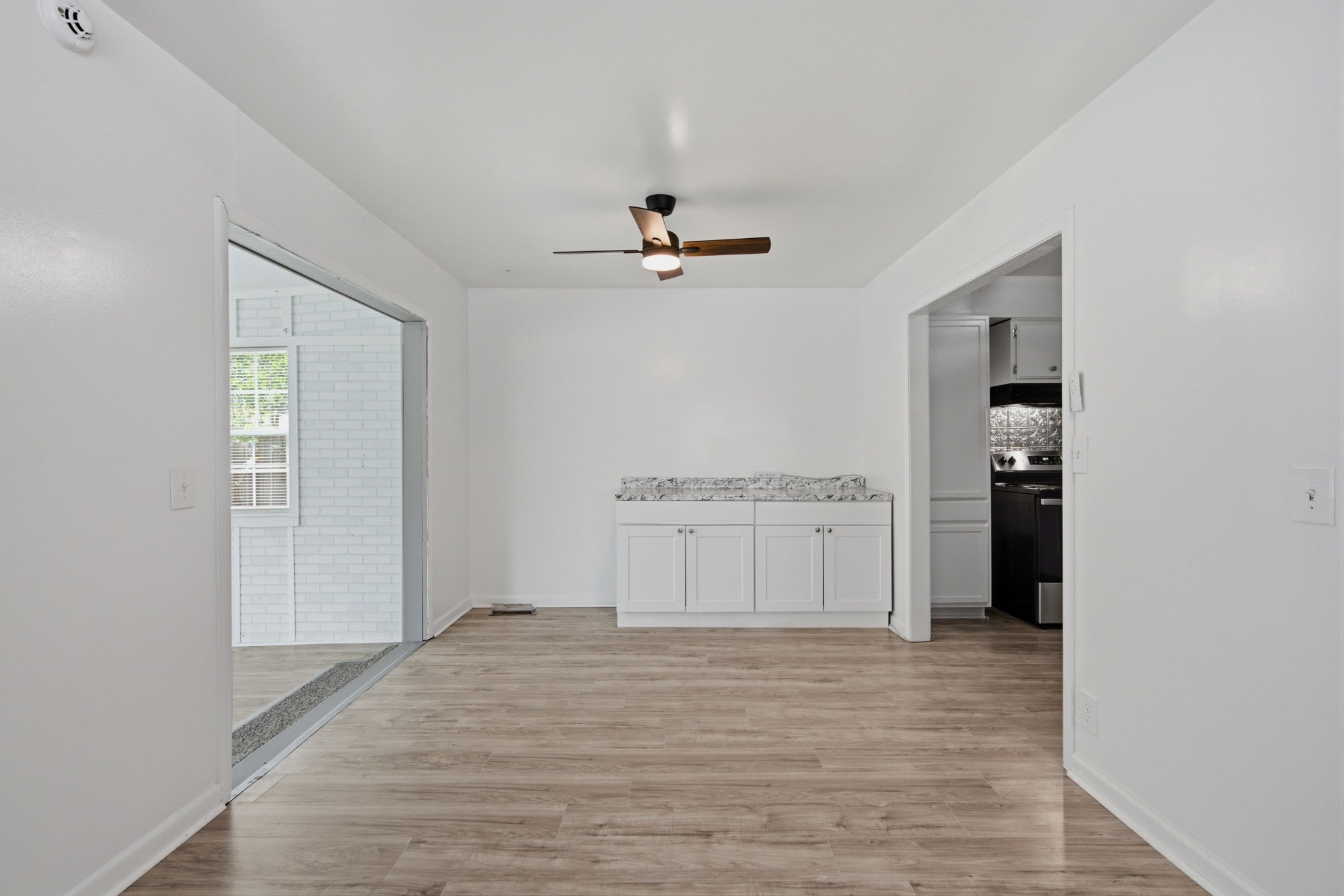 738 Albar Dr, Nashville TN 37221 2-bed home, photo 5 of 31