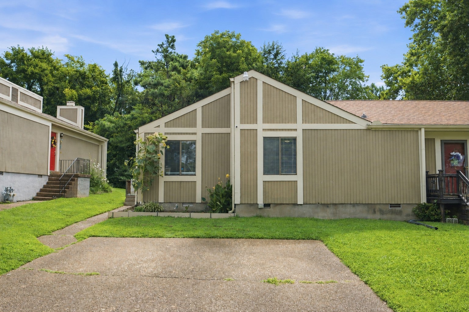 2-bed listing at 738 Albar Dr, Nashville