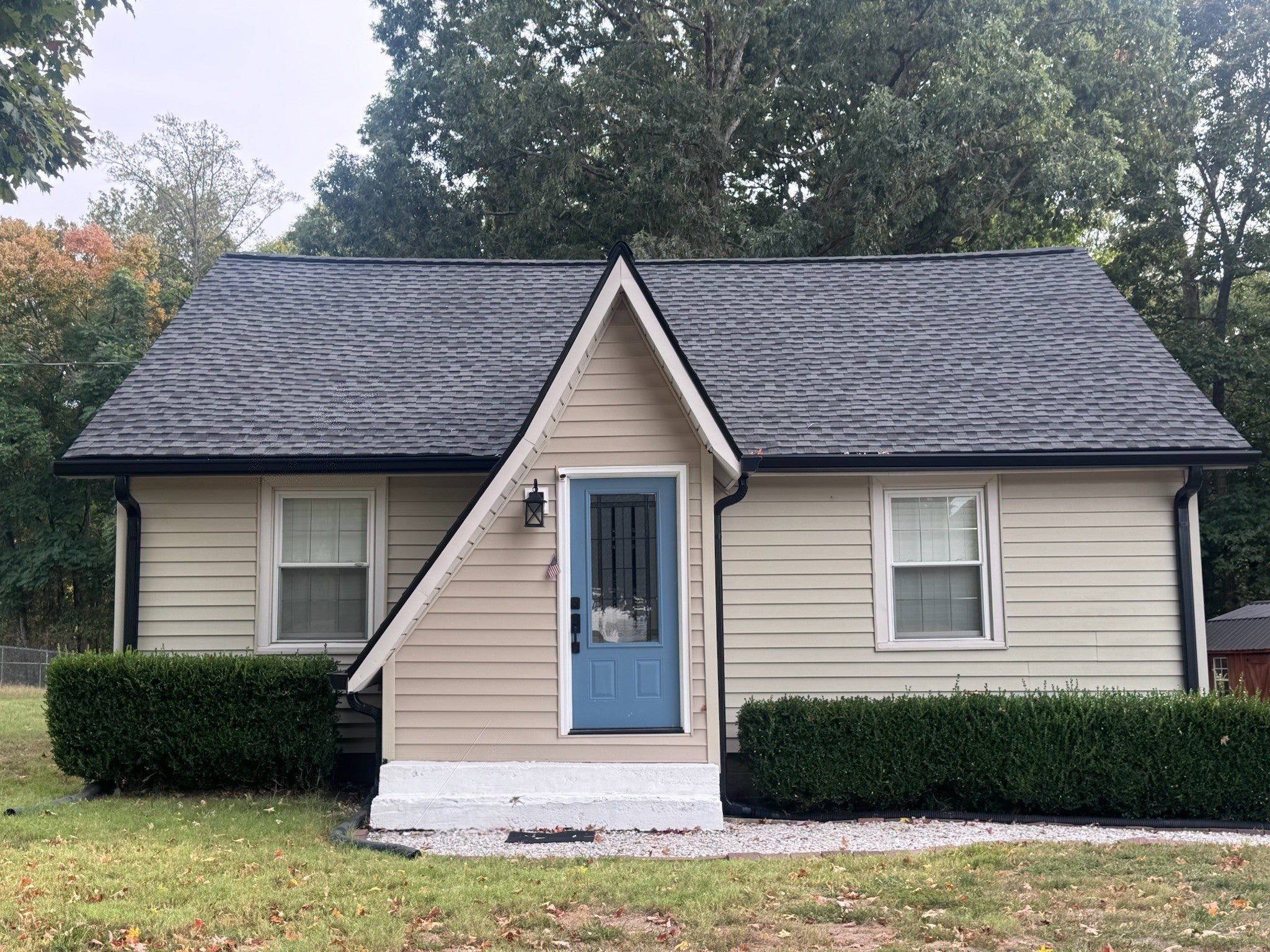 305 W Garretts Creek Rd