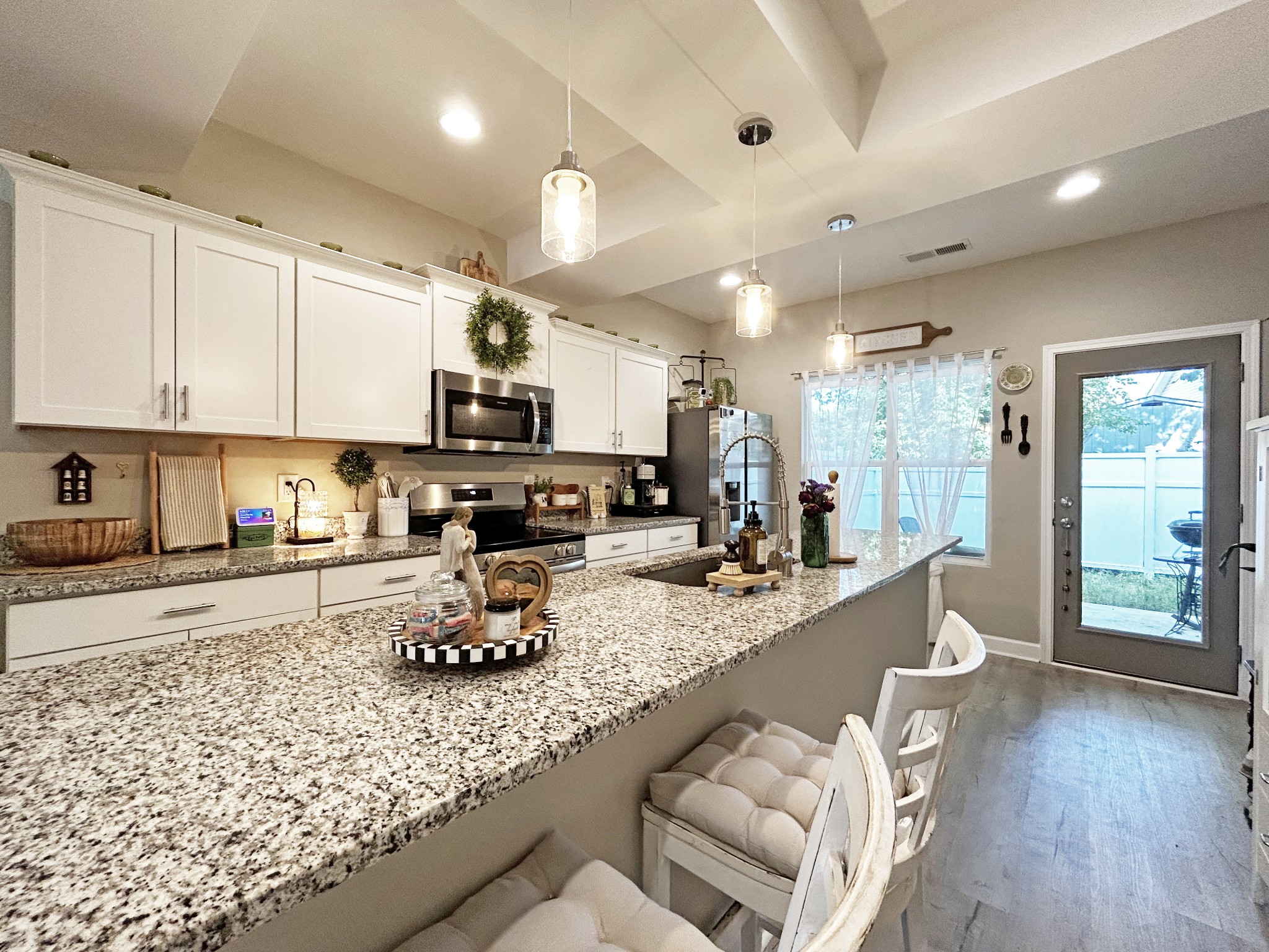 507 Highland Ct A16