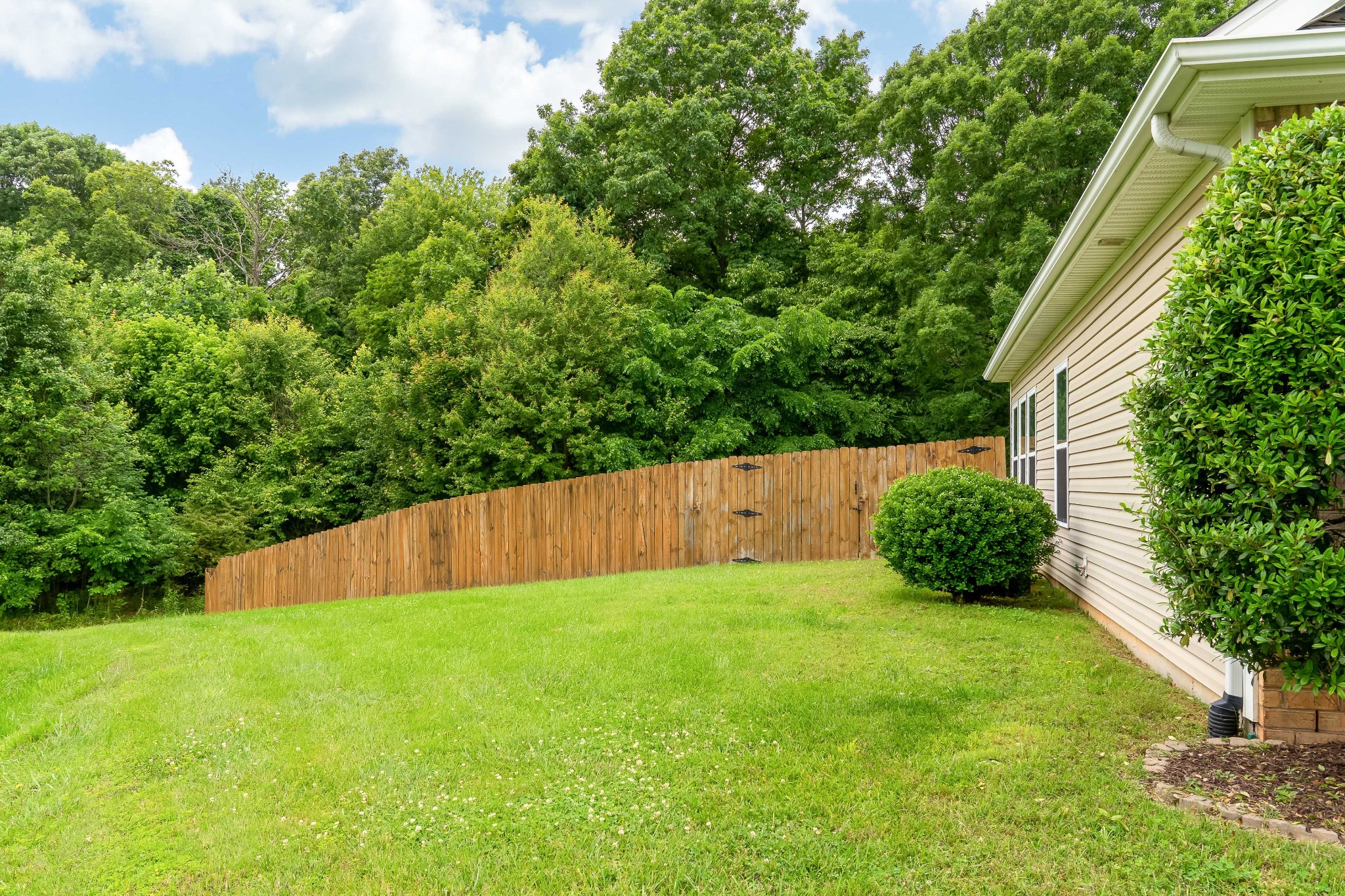 211 Blossom Ct