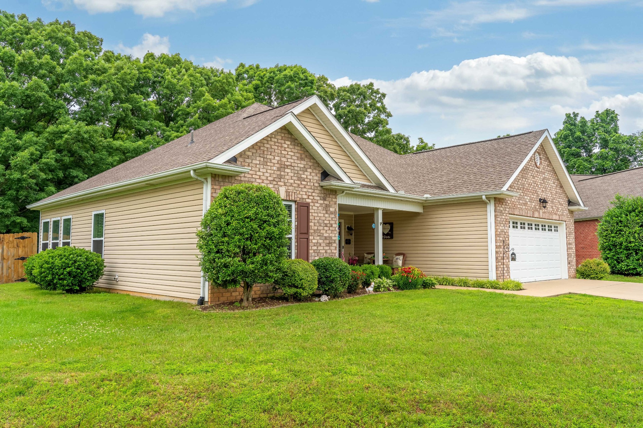211 Blossom Ct