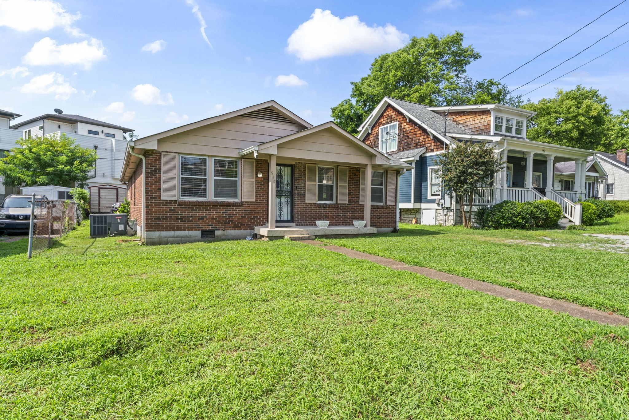 915 Wedgewood Ave