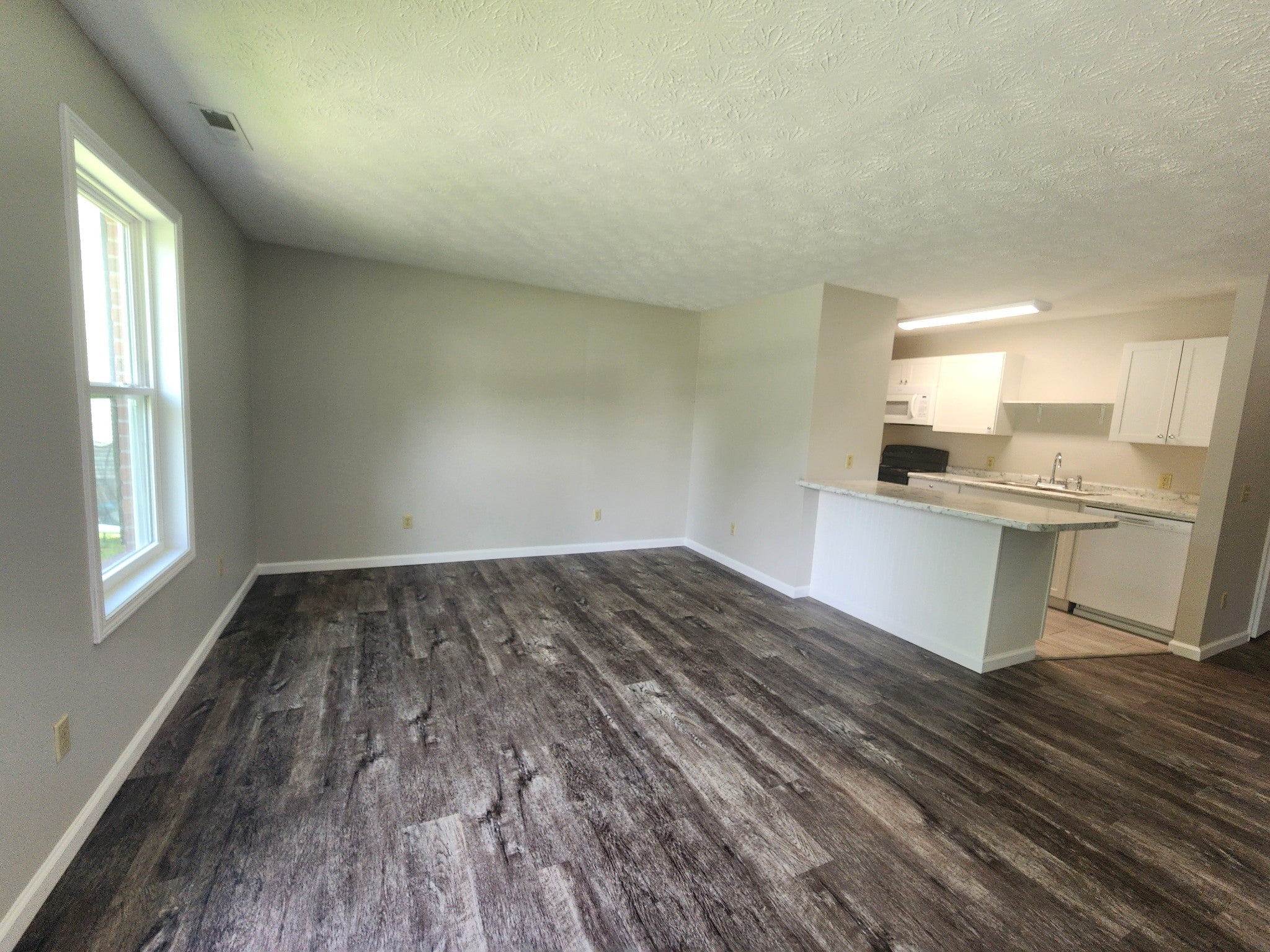 20 W Borden St