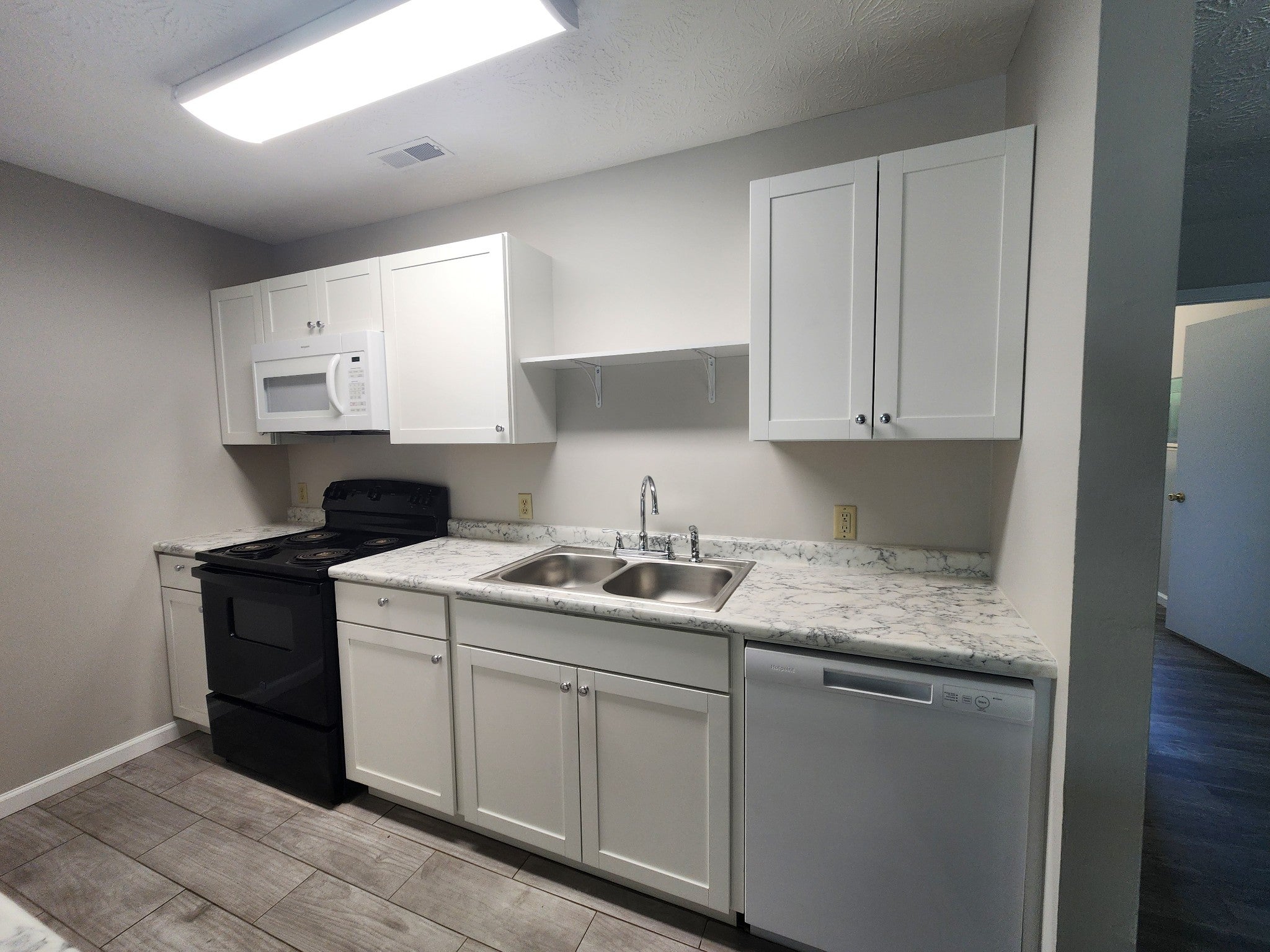 20 W Borden St