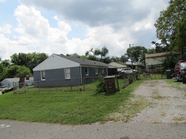 2717 Hartford Dr