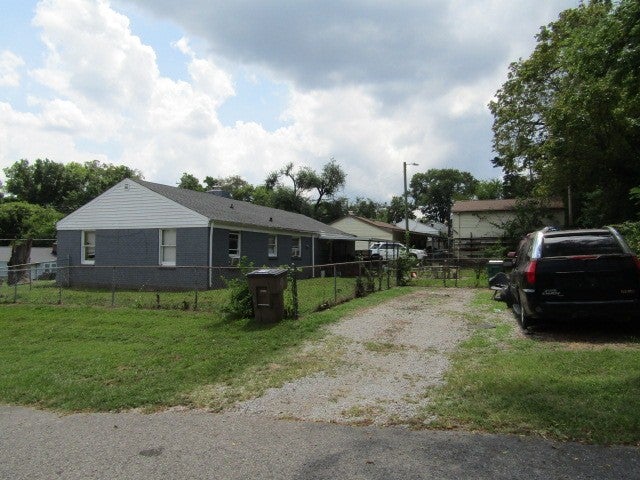 2717 Hartford Dr