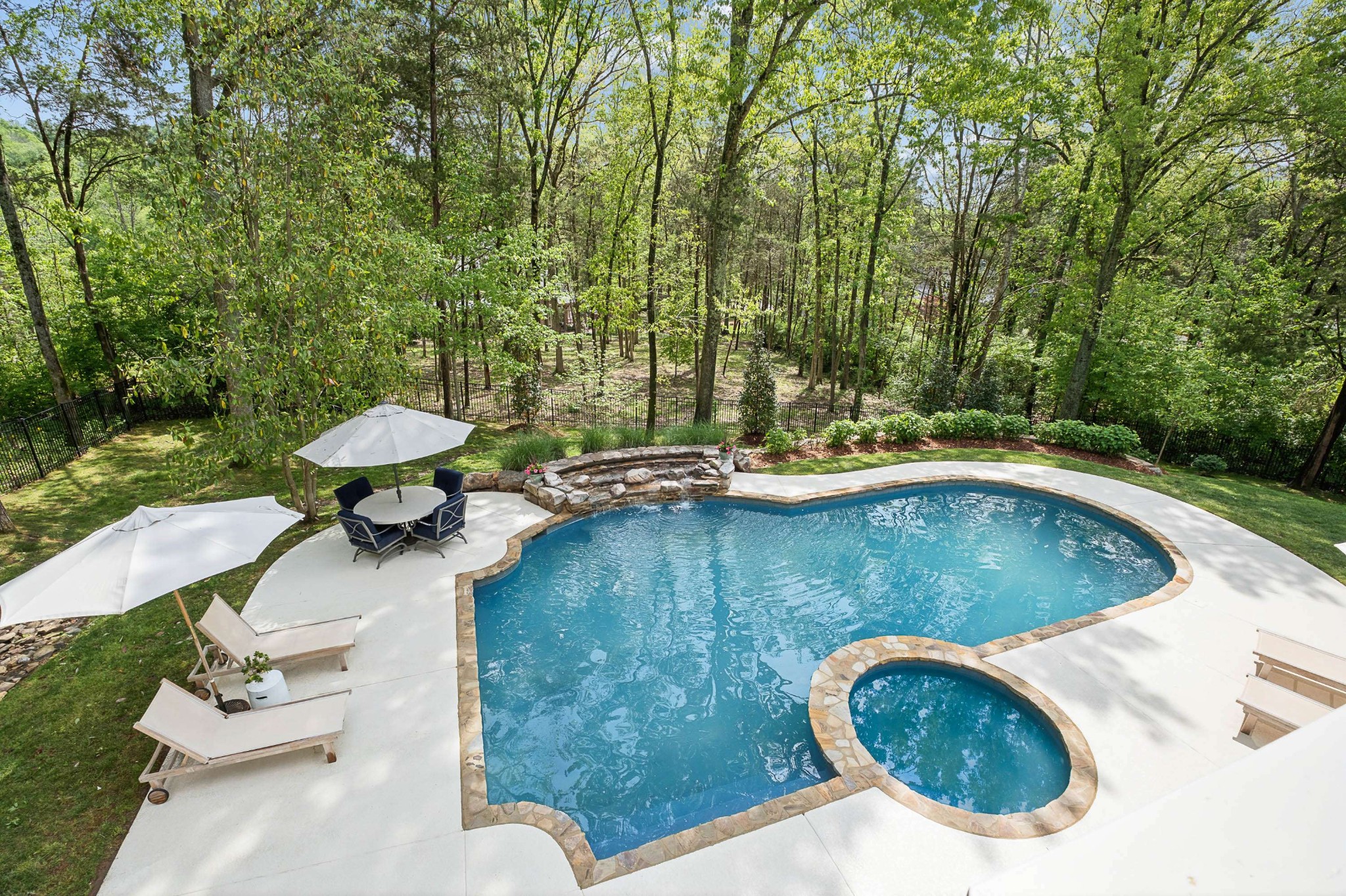 1412 Willowbrooke Cir