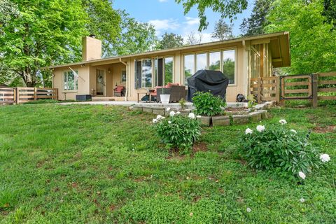 209 Woods Dr Columbia TN 38401