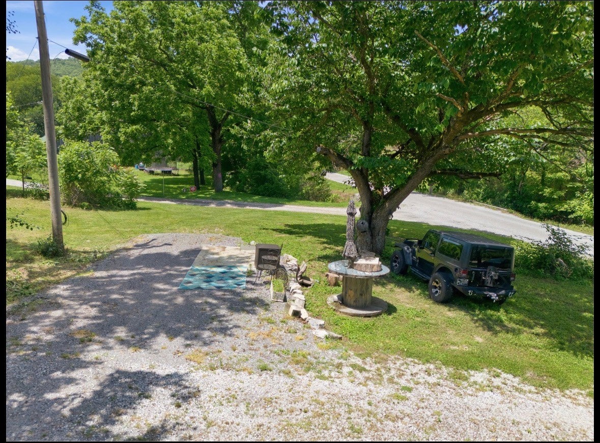 17 Dog Branch Rd S