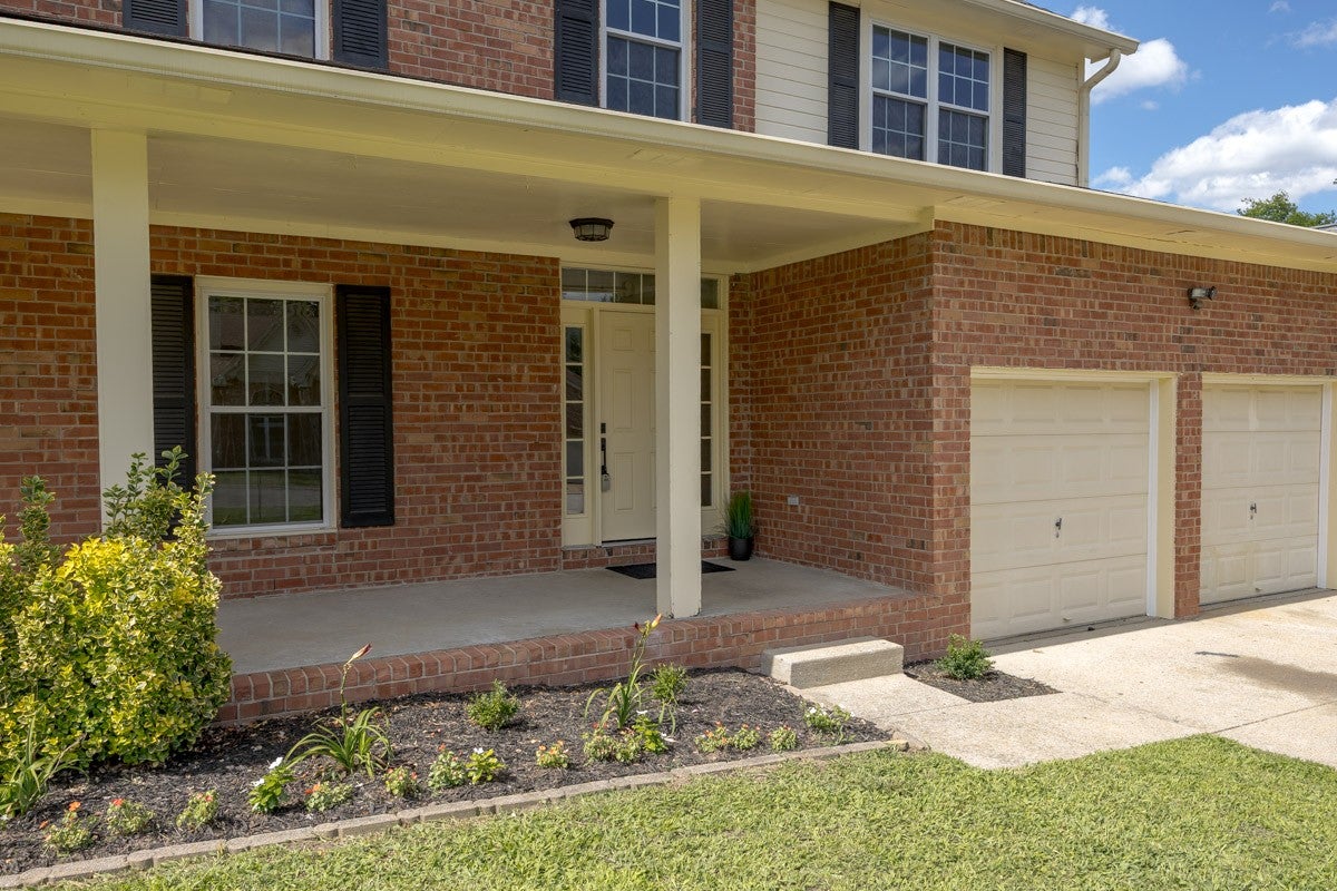 4972 Alexis Dr, Antioch TN 37013 4-bed home, photo 2 of 49