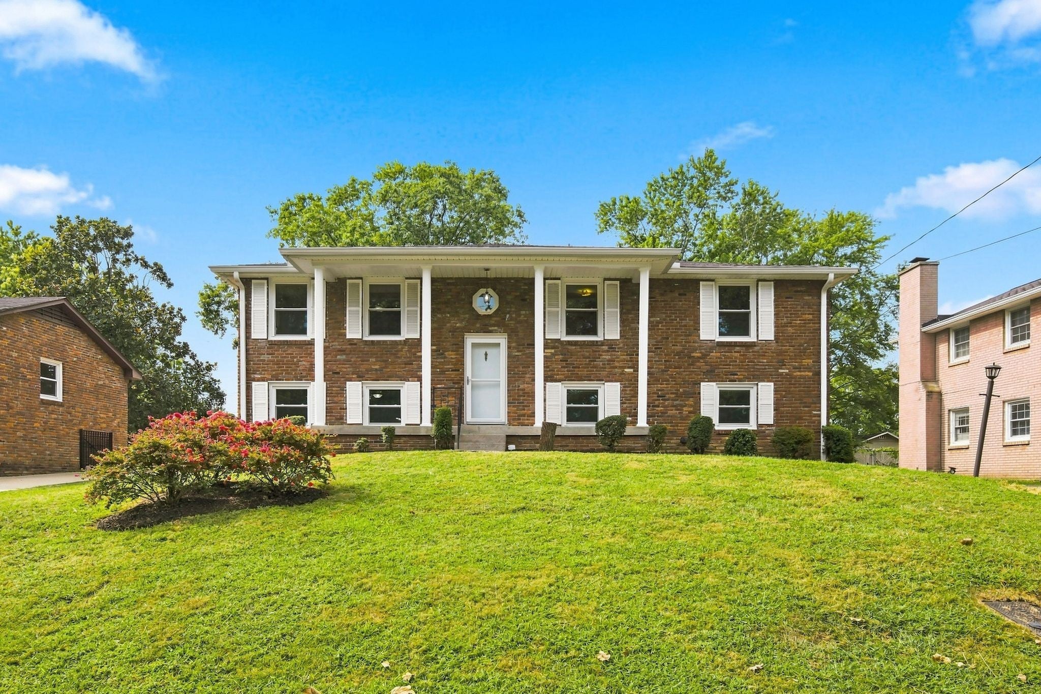 3-bed listing at 273 Richbriar Rd, Nashville
