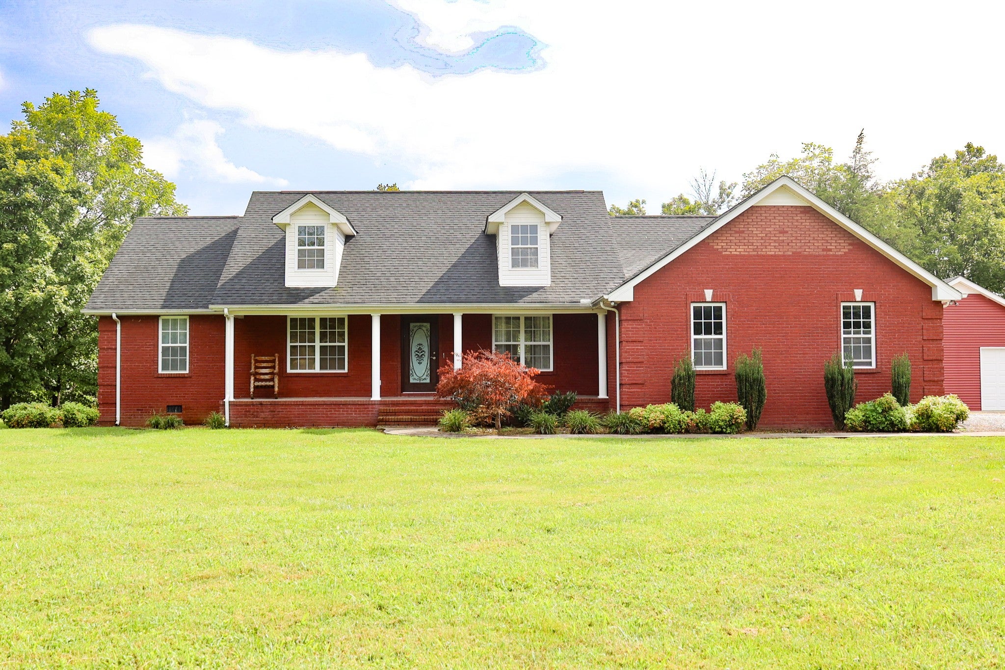 4693 Shelbyville Rd