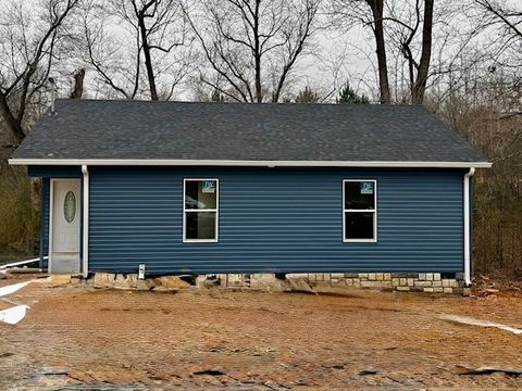 219 Ake St Estill Springs TN 37330