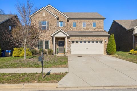 431 Fall Creek Cir Goodlettsville TN 37072