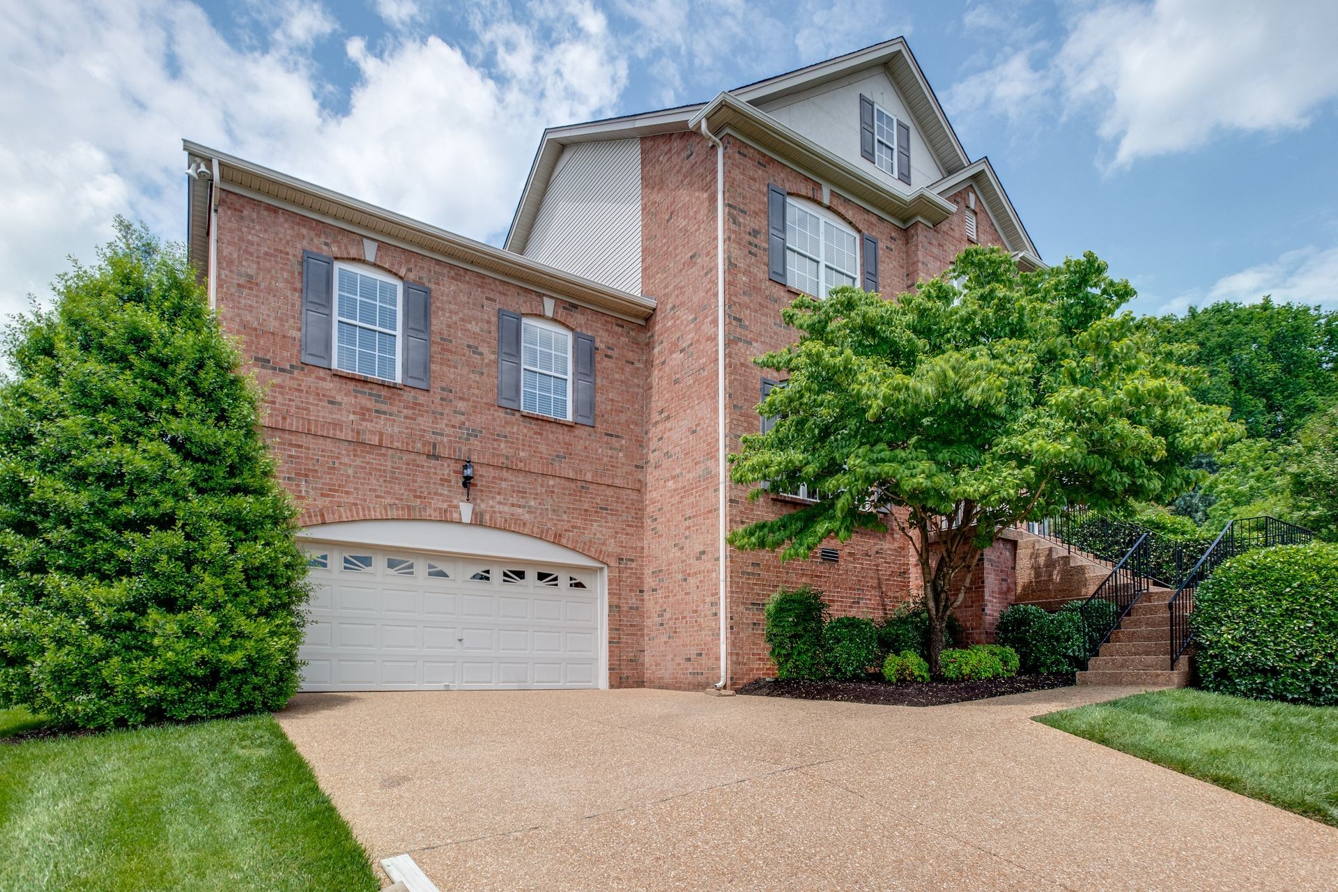 1817 Apple Ridge Cir