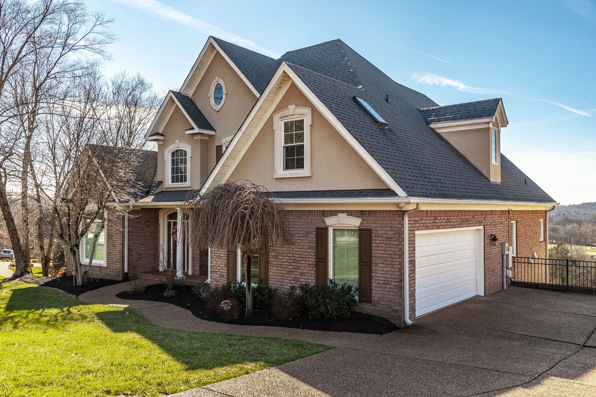 1253 12 Stones Crossing