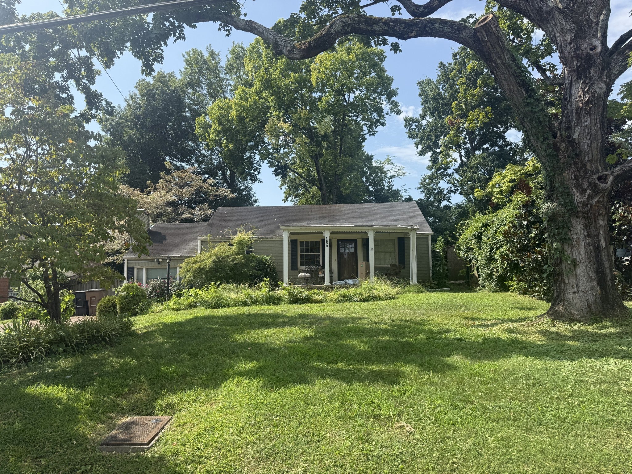 3-bed listing at 1809 Shackleford Rd, Nashville