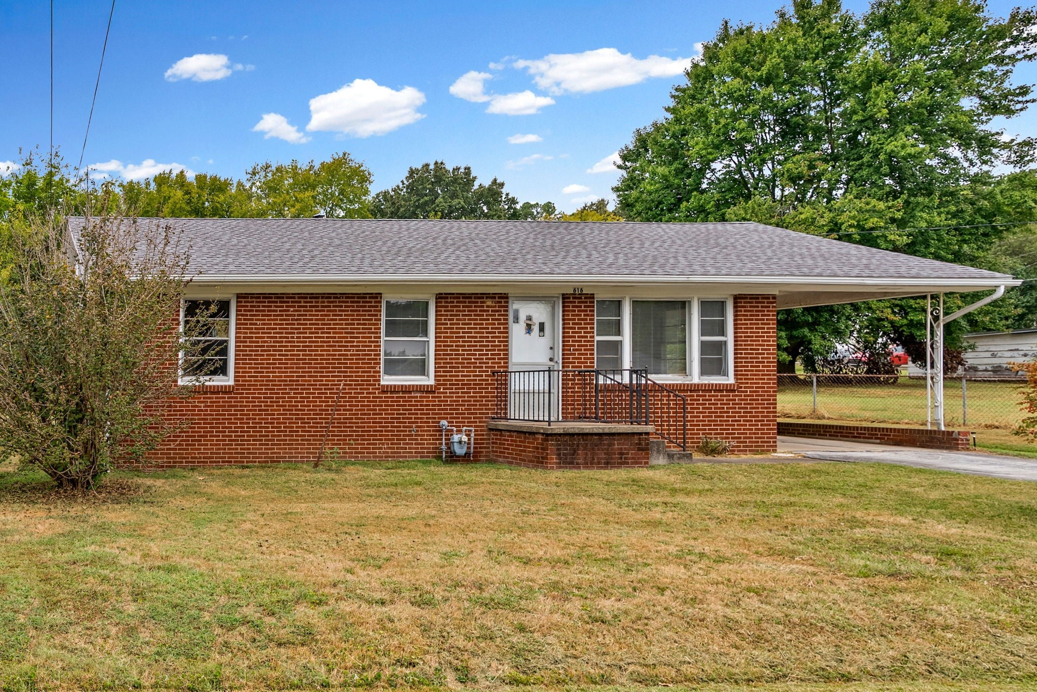 616 Vass Ln