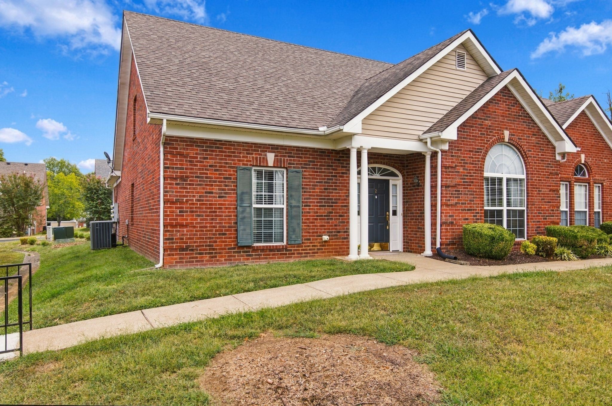 2 Bradley Ct