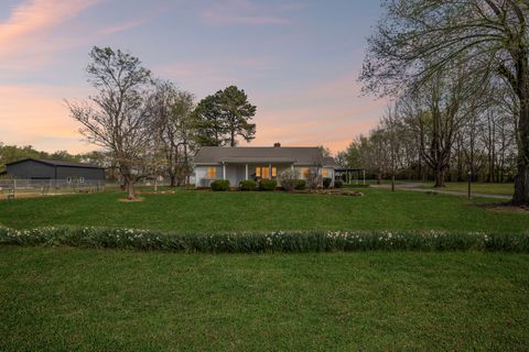 3026 Dilton Mankin Rd Murfreesboro TN 37127