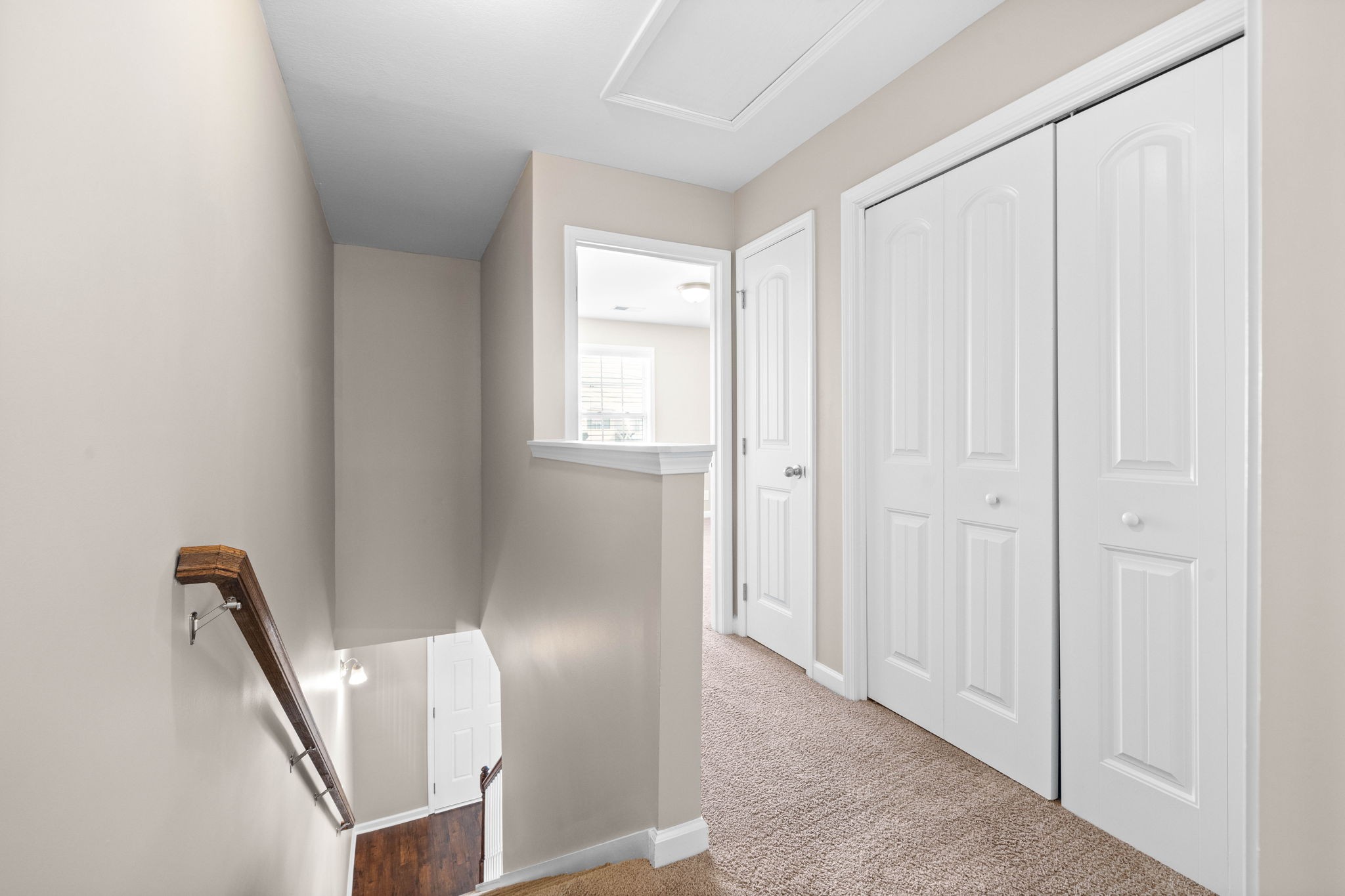 Clarksville, Tennessee 37040, United States, 2 Bedrooms Bedrooms, ,3 BathroomsBathrooms,Residential,Active,109086