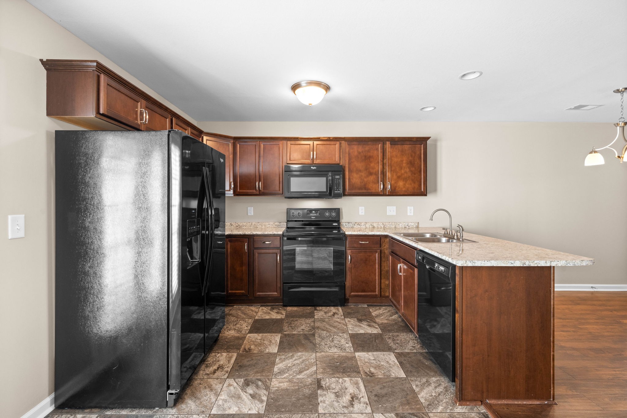 Clarksville, Tennessee 37040, United States, 2 Bedrooms Bedrooms, ,3 BathroomsBathrooms,Residential,Active,109086