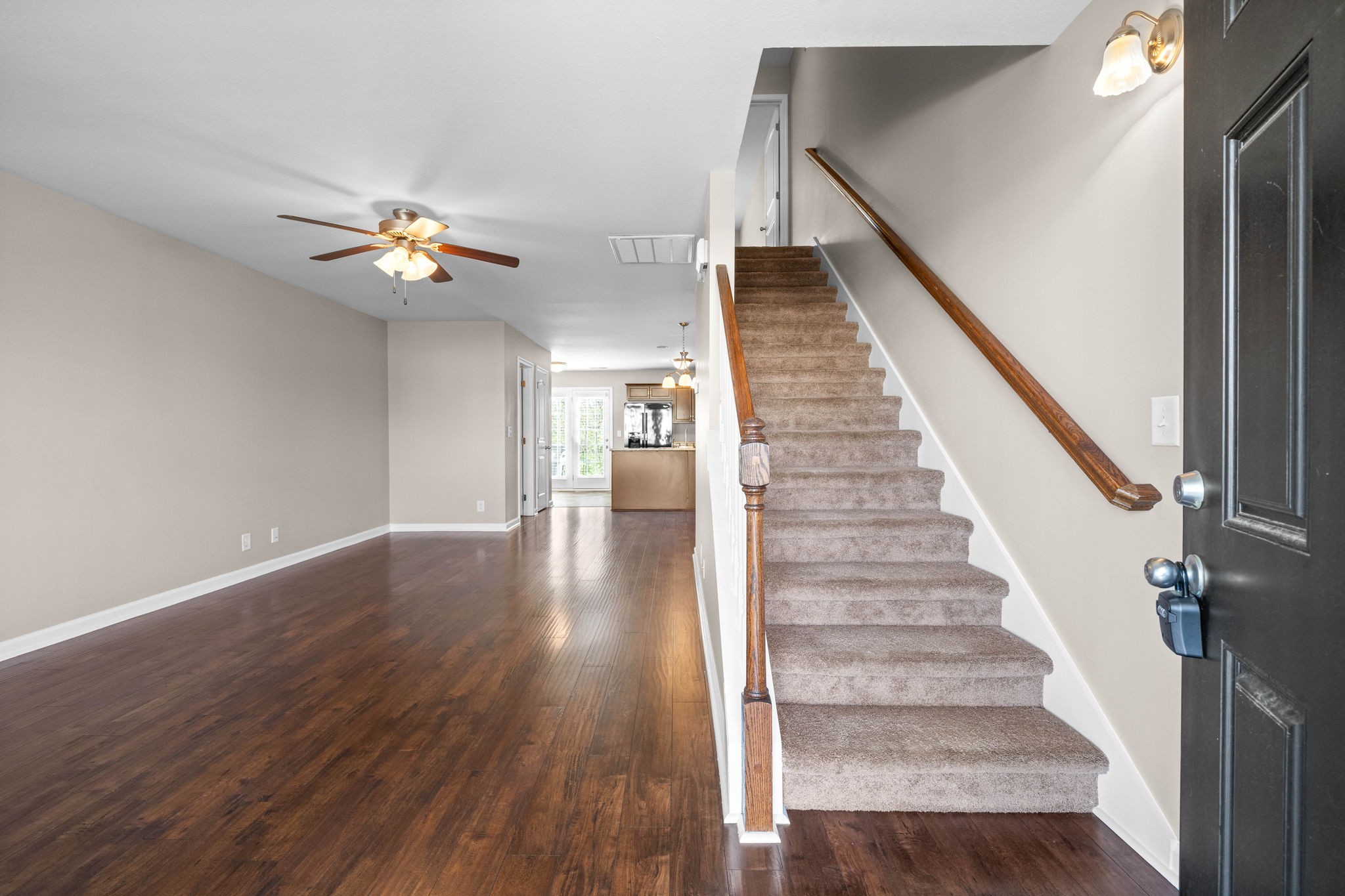 Clarksville, Tennessee 37040, United States, 2 Bedrooms Bedrooms, ,3 BathroomsBathrooms,Residential,Active,109086