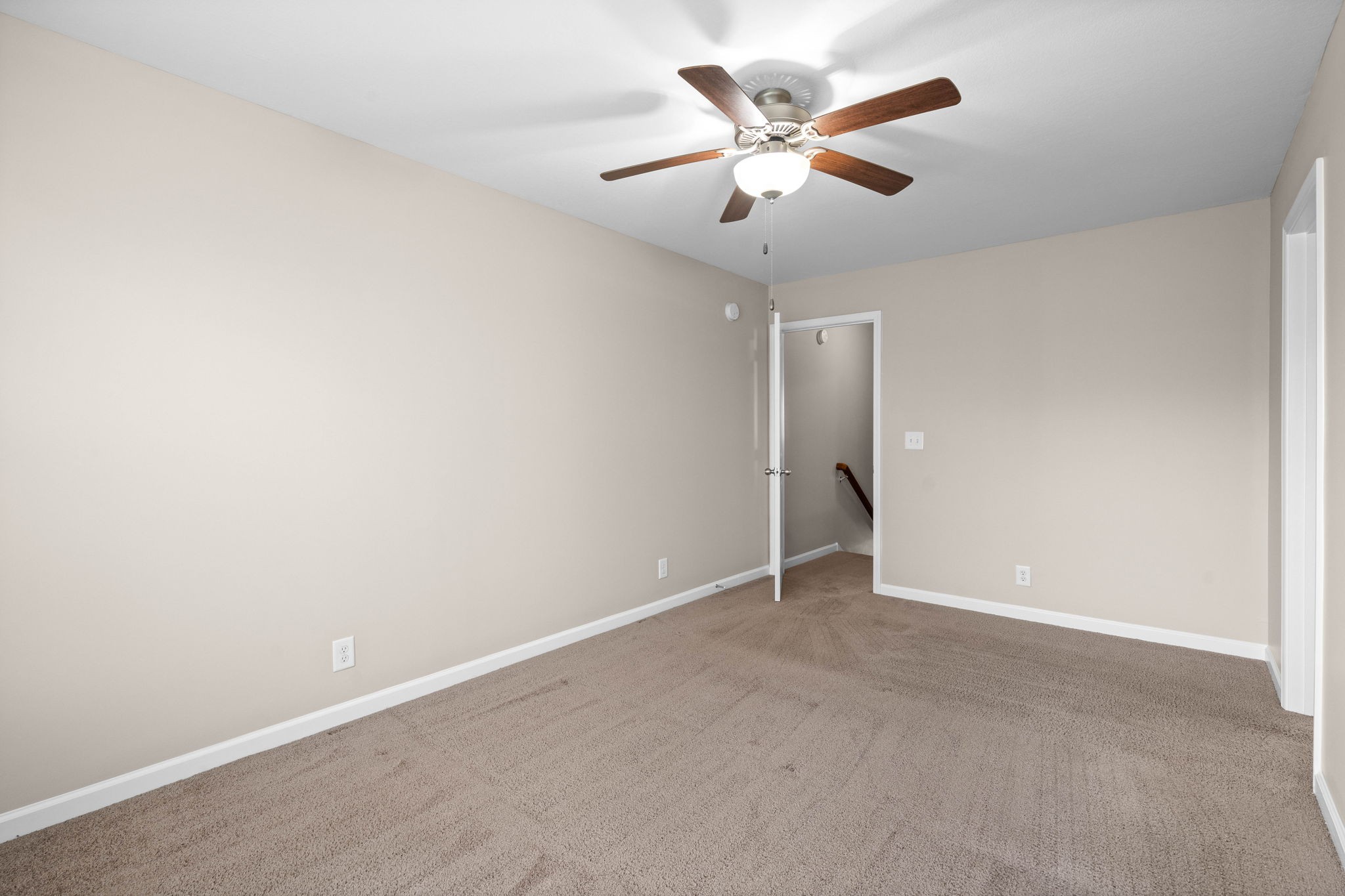 Clarksville, Tennessee 37040, United States, 2 Bedrooms Bedrooms, ,3 BathroomsBathrooms,Residential,Active,109086