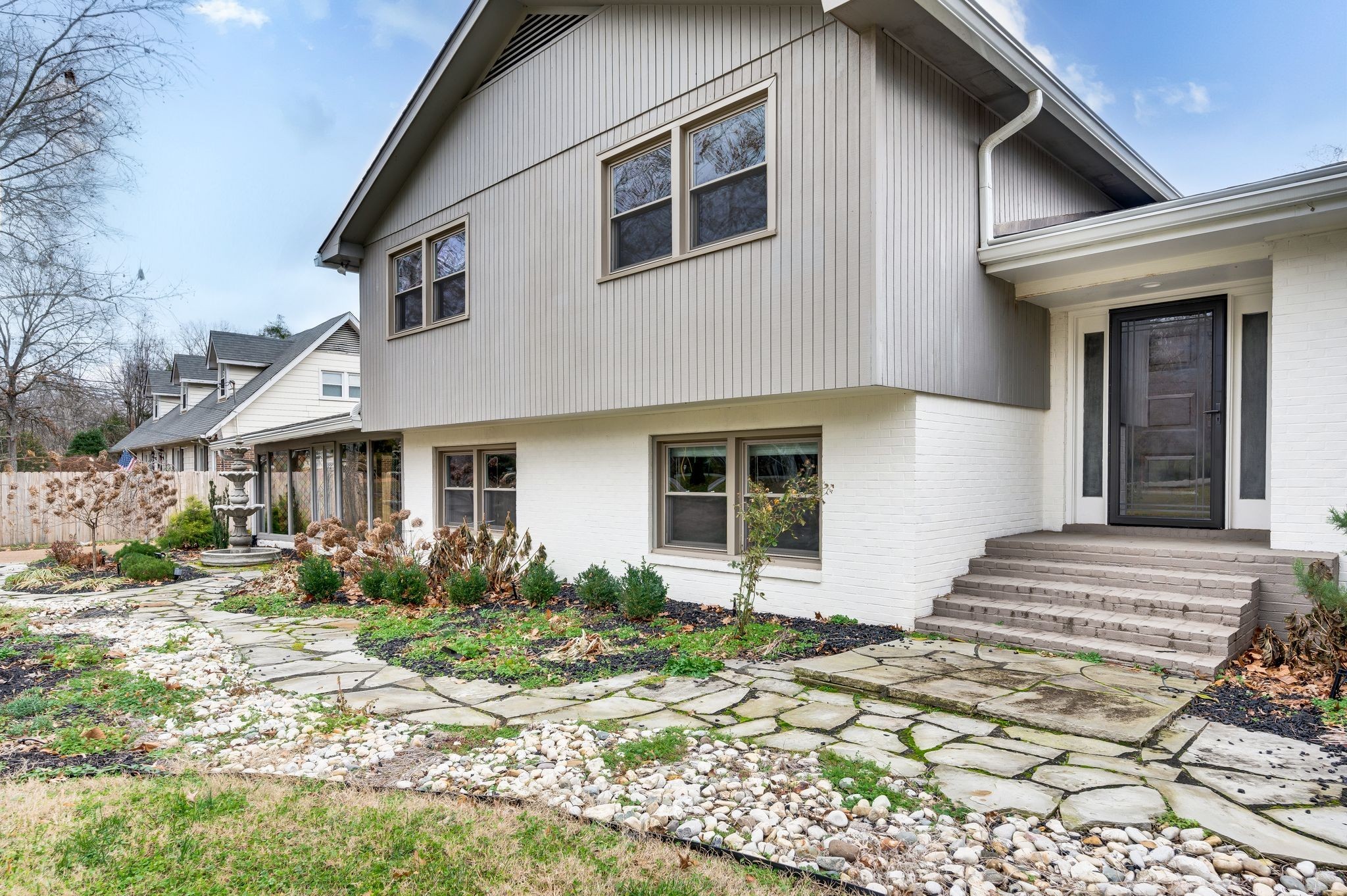 6207 Harding Pike