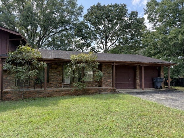 1440 Hillsdale Dr
