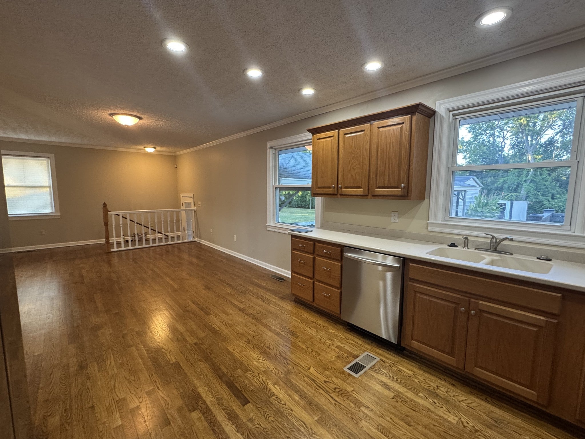 1629 Edgewood Dr