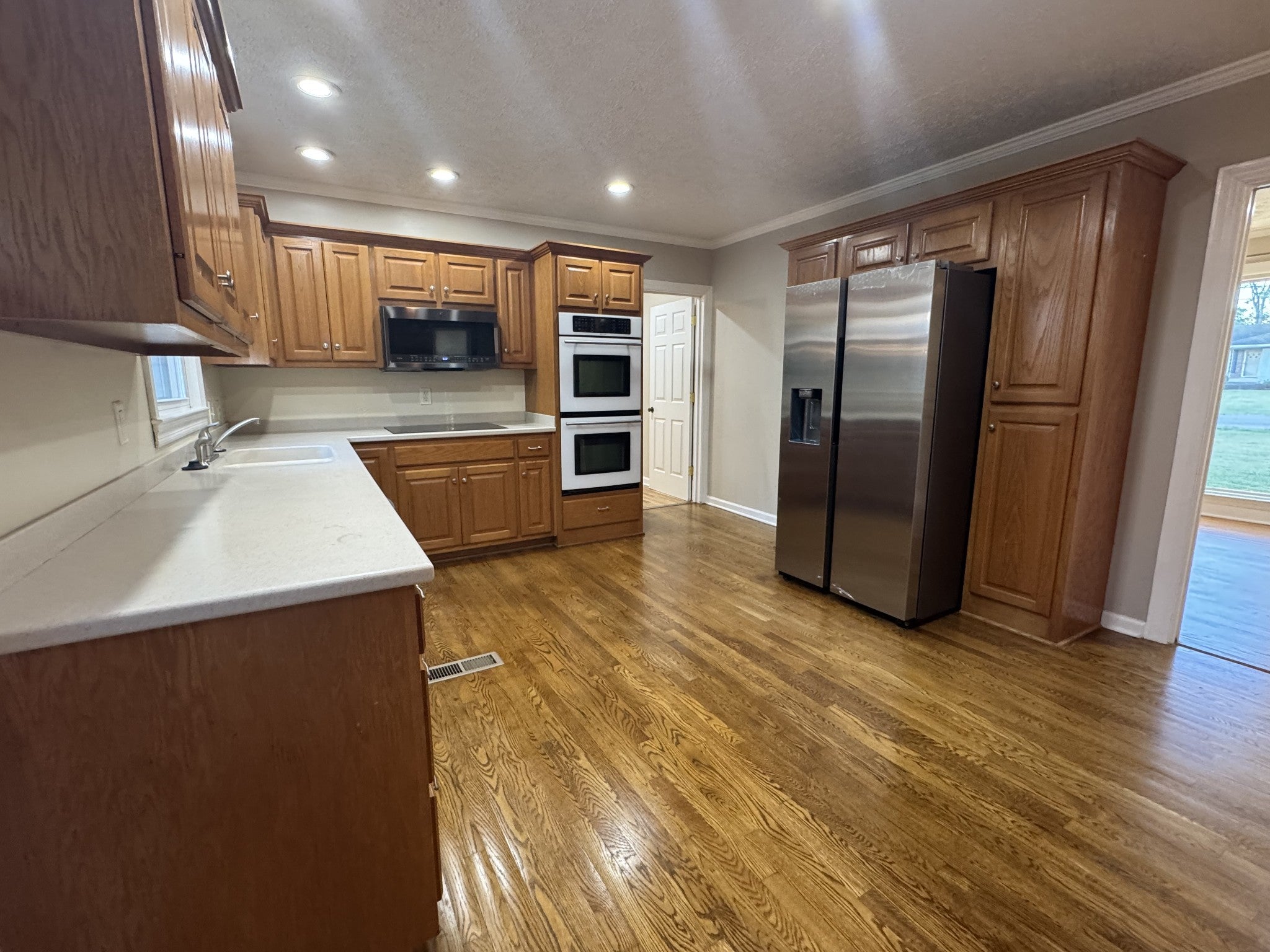 1629 Edgewood Dr