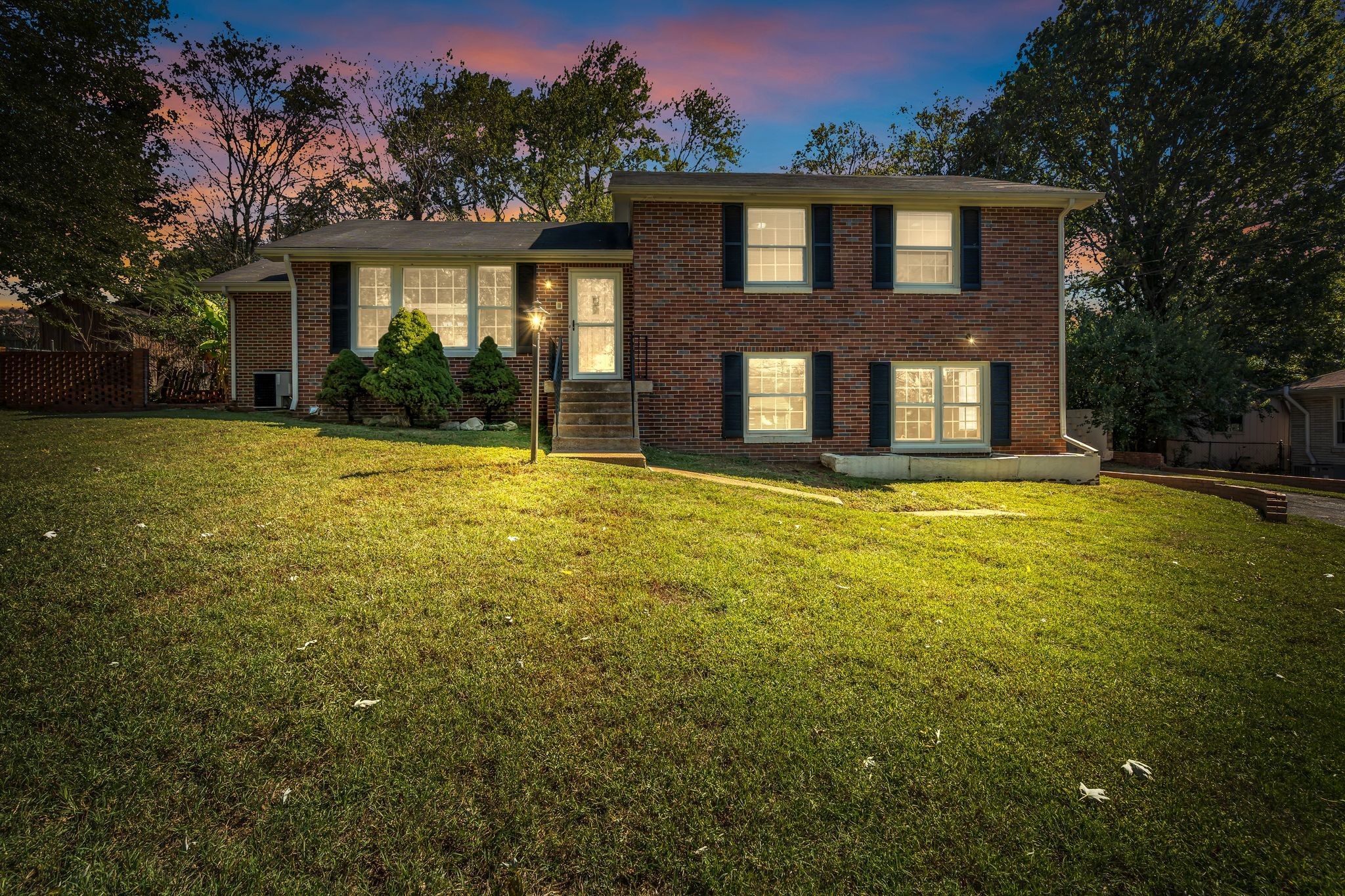 2612 Brownwood Dr